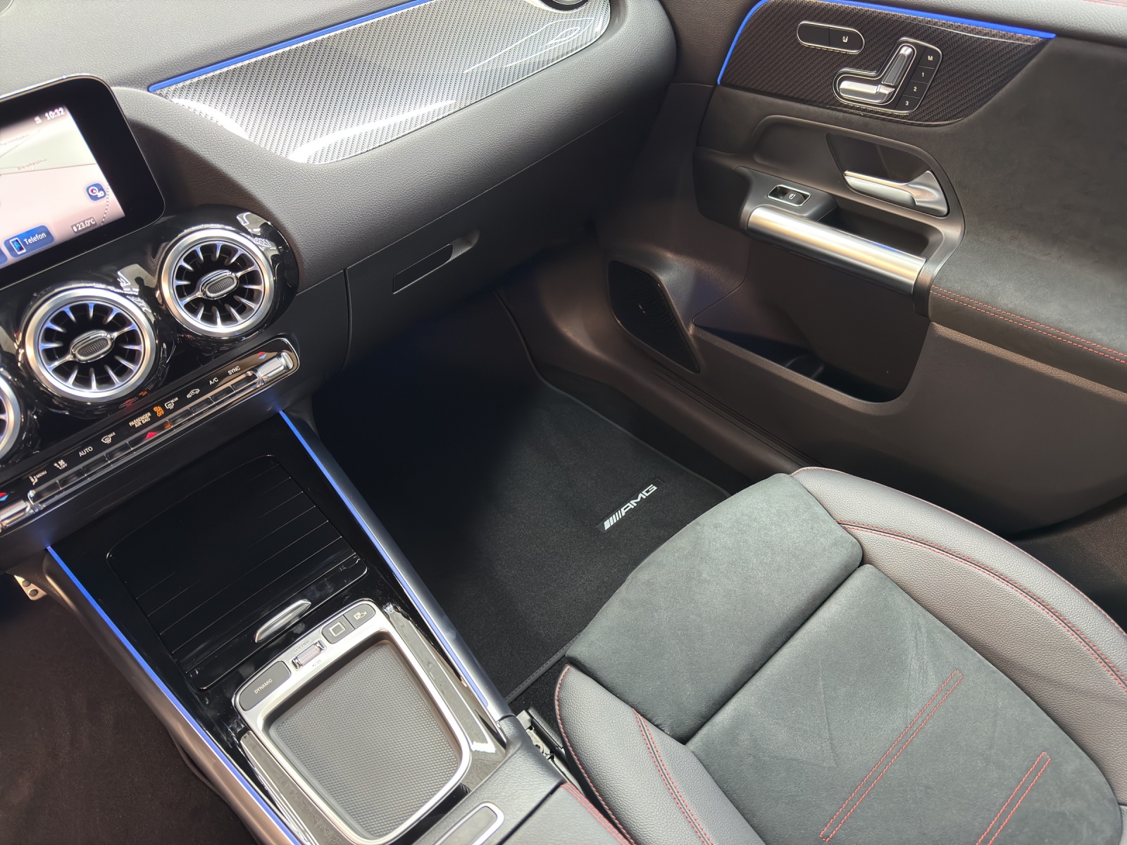MERCEDES-BENZ B 250 AMG Line 4Matic - 11