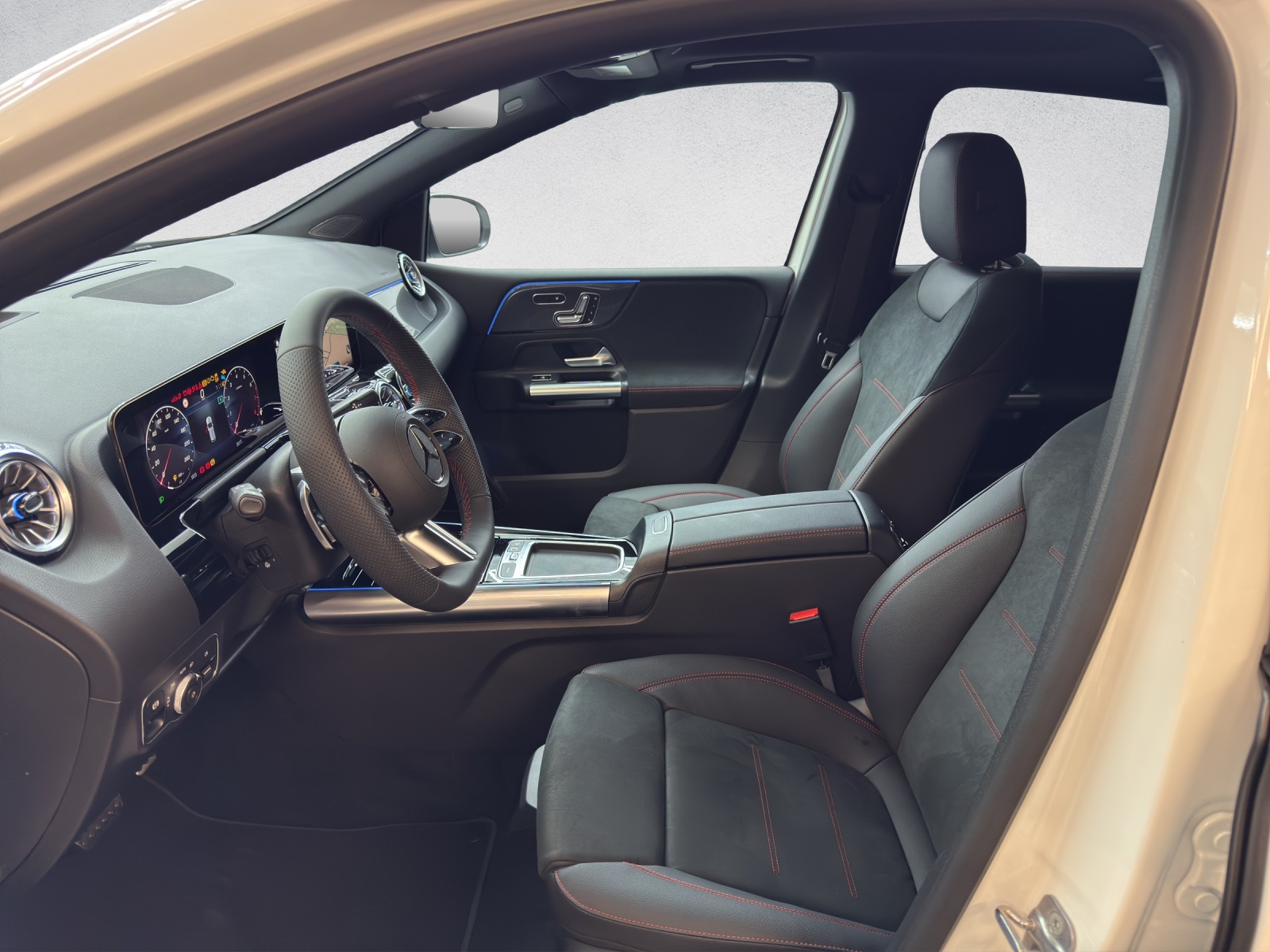 MERCEDES-BENZ B 250 AMG Line 4Matic - 10