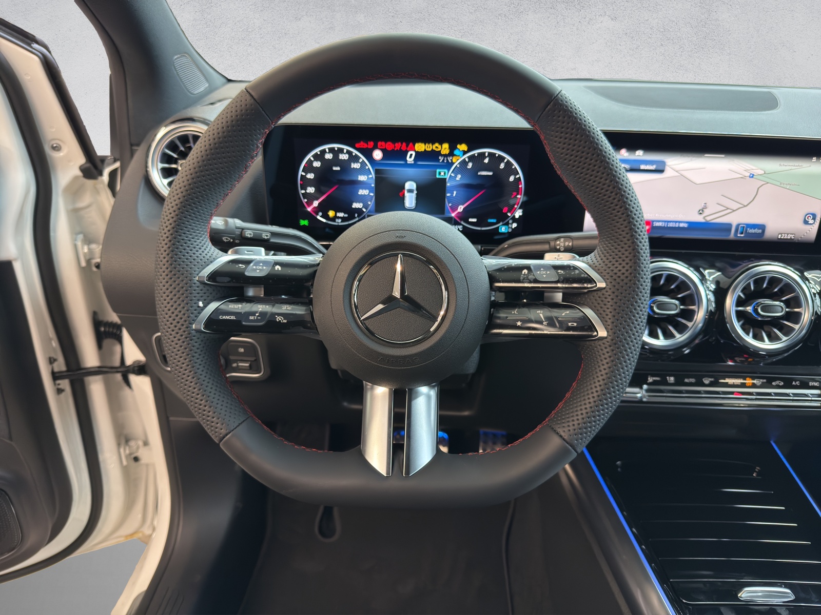 MERCEDES-BENZ B 250 AMG Line 4Matic - 12