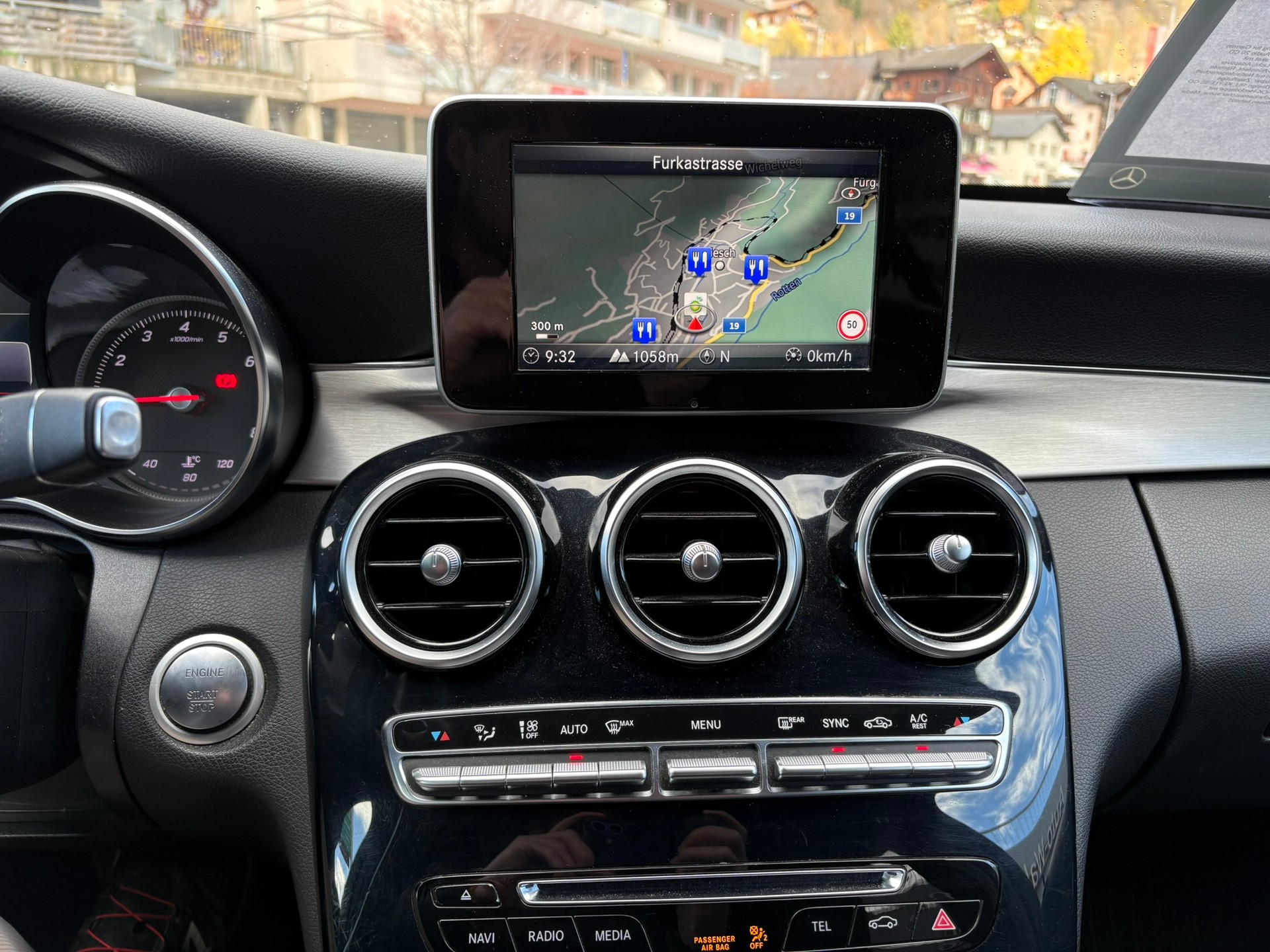 MERCEDES-BENZ C 200 Avantgarde 4Matic 9G-Tronic - 8