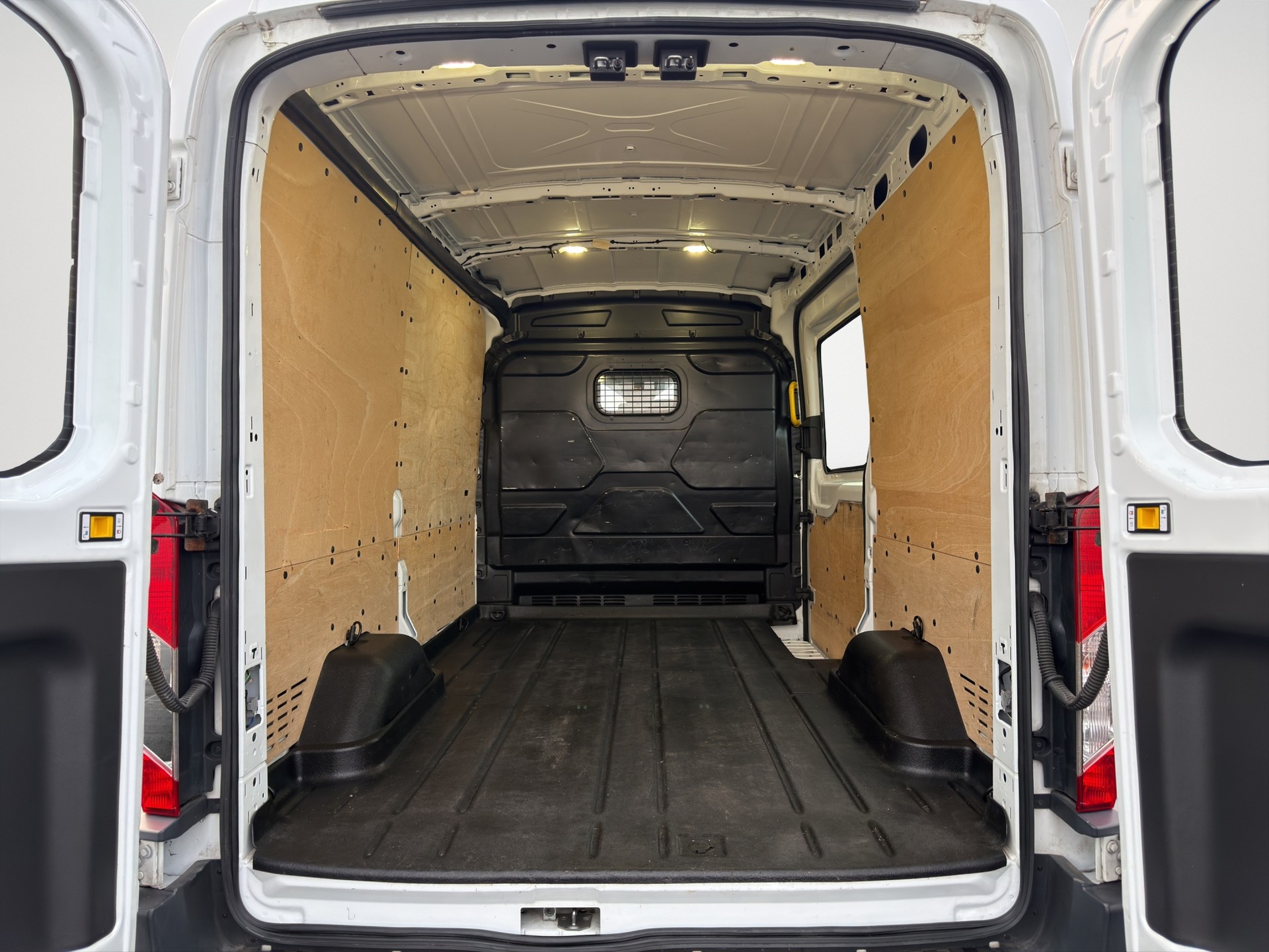 FORD Transit Van 350 L2H2 Trend 4WD - 13