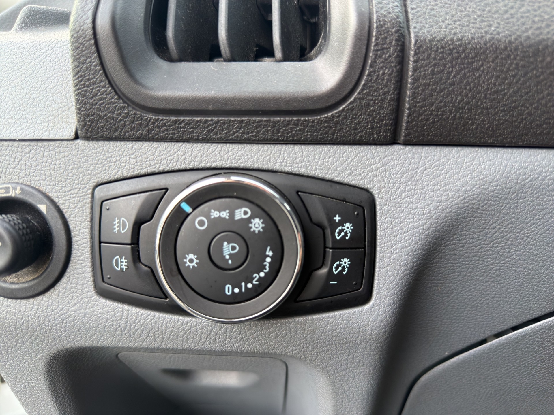 FORD Transit Van 350 L2H2 Trend 4WD - 10