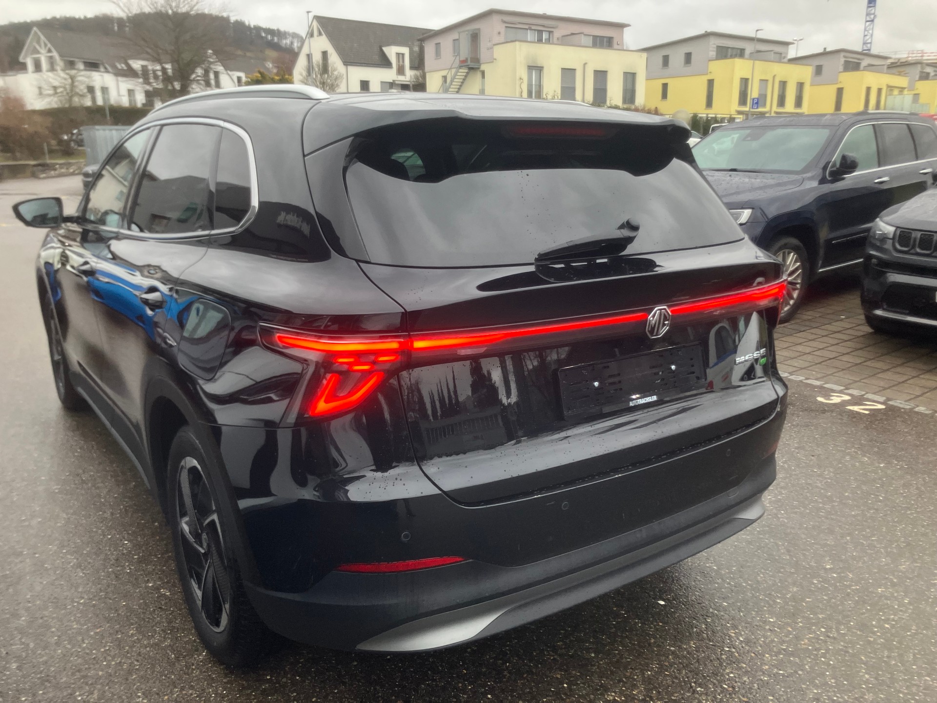 MG S5 EV 64kWh Luxury - 4