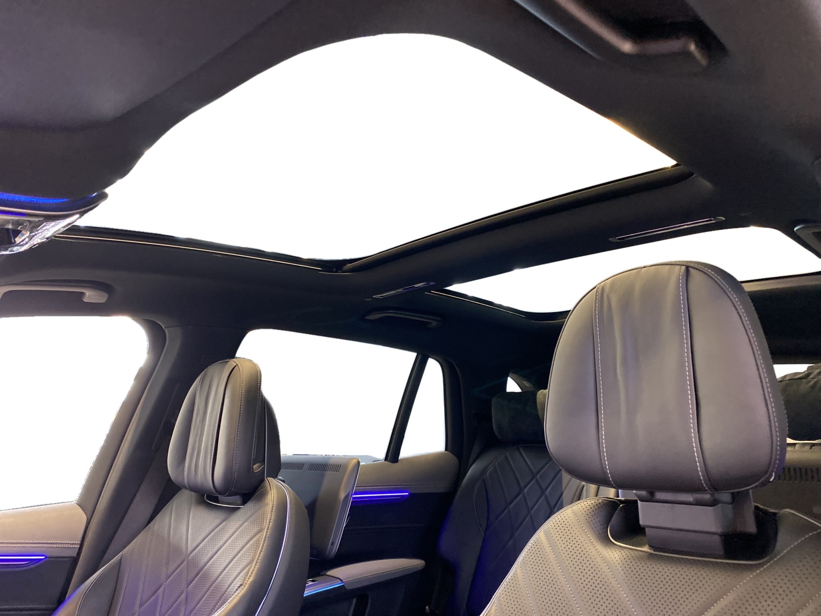 MERCEDES-BENZ EQS 580 AMG Line 4MATIC SUV - 13