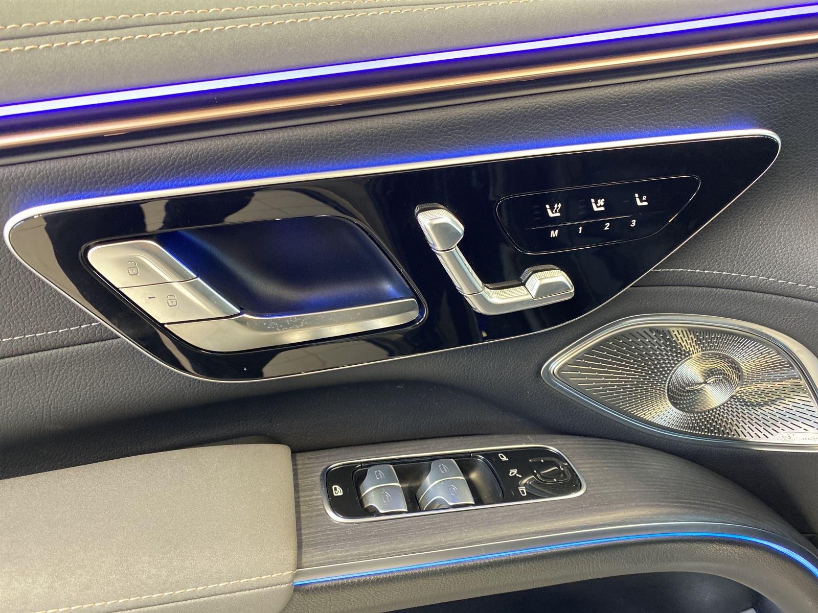 MERCEDES-BENZ EQS 580 AMG Line 4MATIC SUV - 12