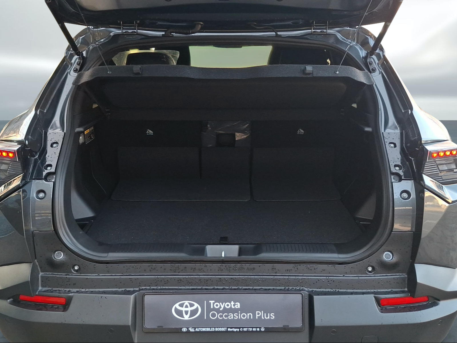 TOYOTA Urban Cruiser 61 kWh Premium AWD - 13