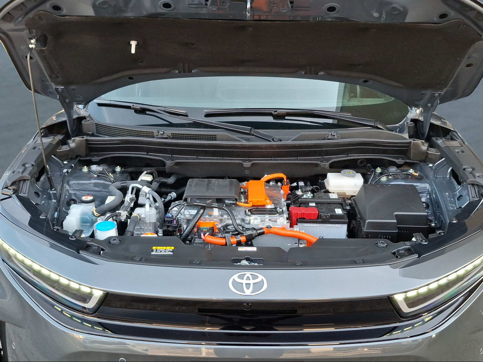 TOYOTA Urban Cruiser 61 kWh Premium AWD - 14