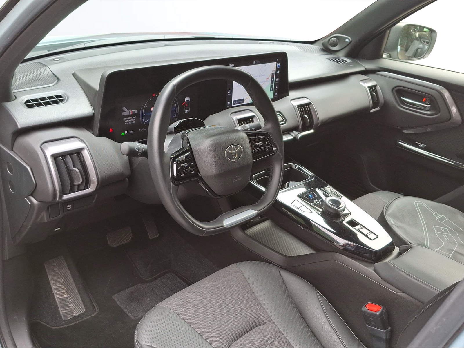 TOYOTA Urban Cruiser 61 kWh Premium AWD - 10