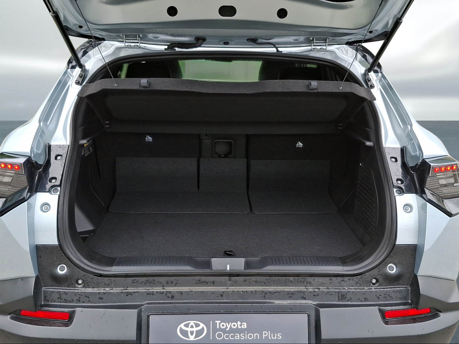 TOYOTA Urban Cruiser 61 kWh Premium AWD - 13