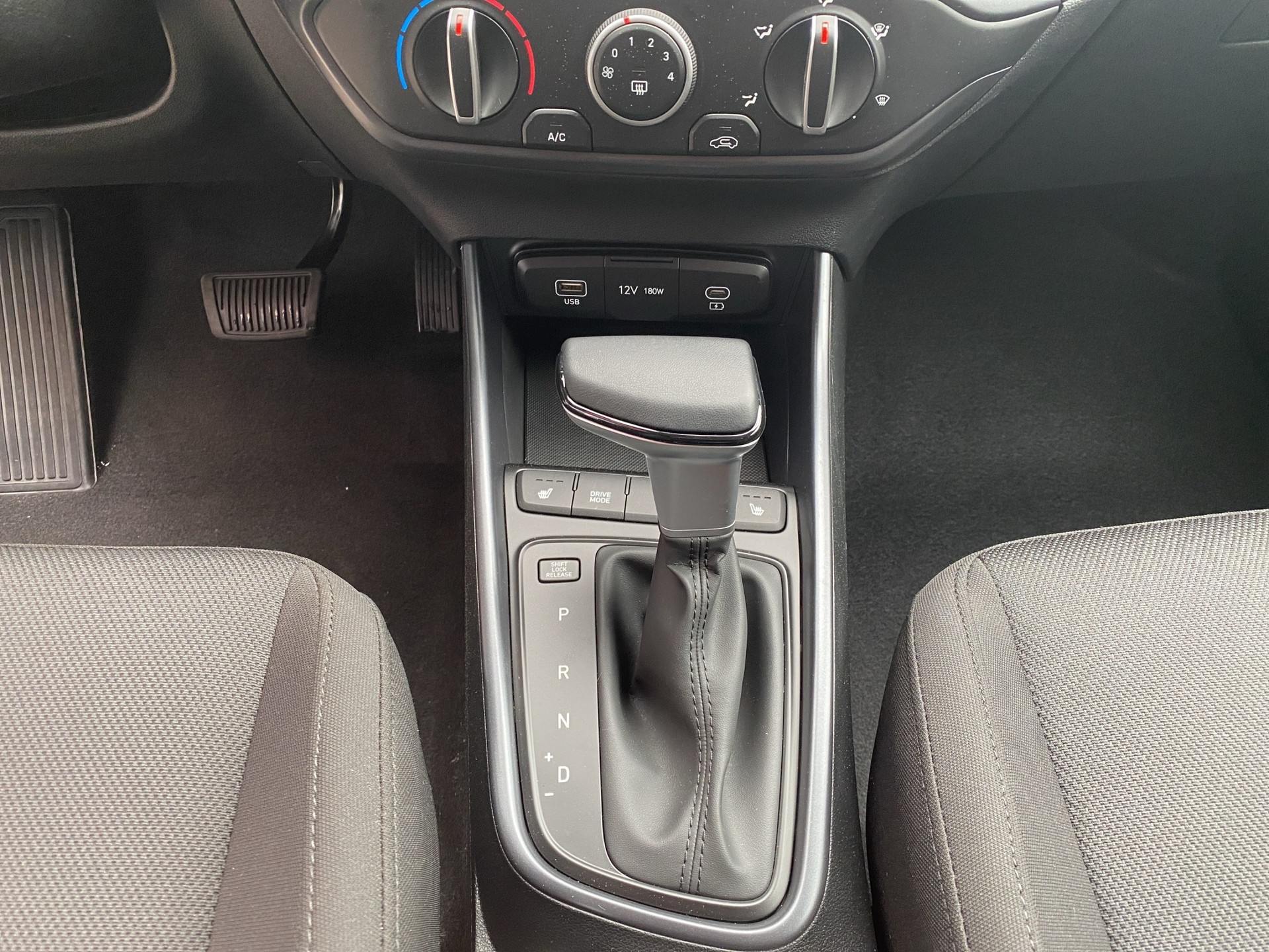 HYUNDAI i20 1.0 T-GDi Comfort DCT - 13