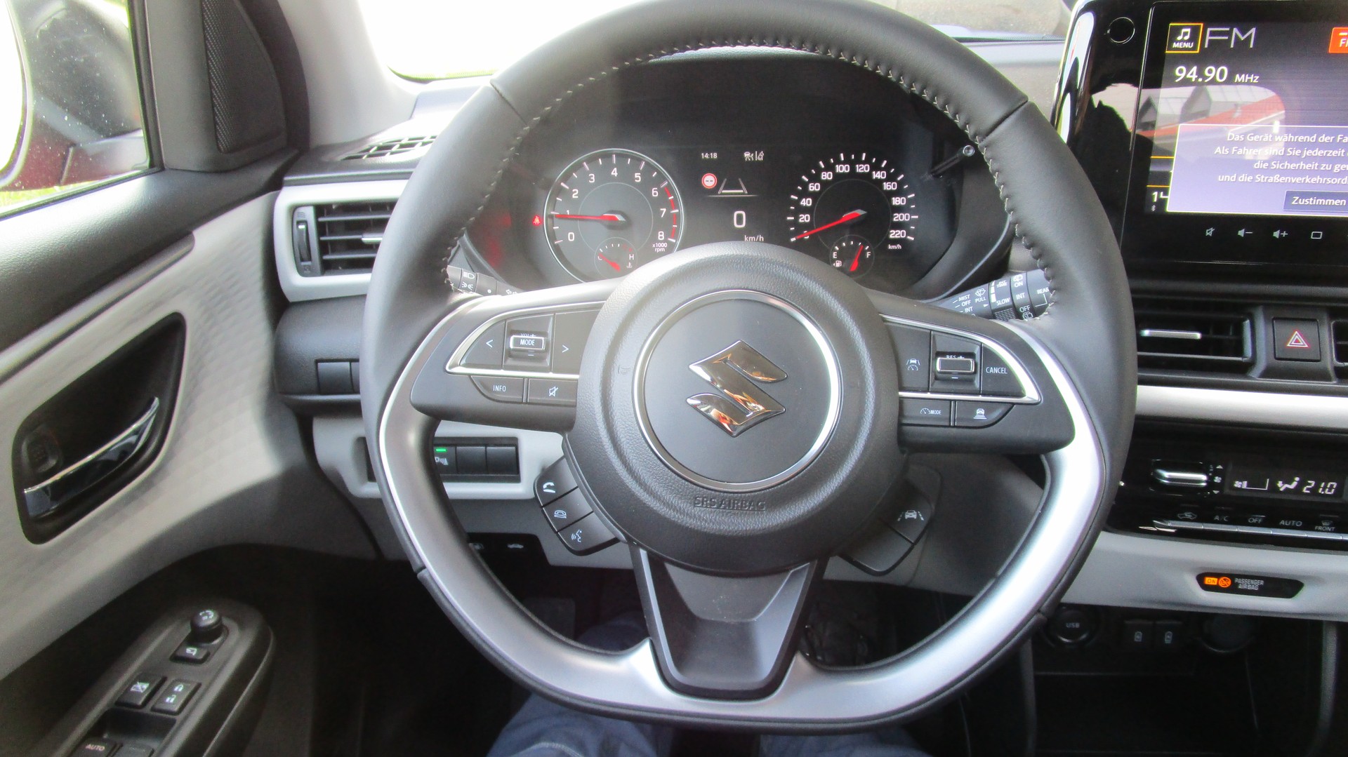 SUZUKI Swift 1.2 Compact Top Hybrid 4x4 - 11