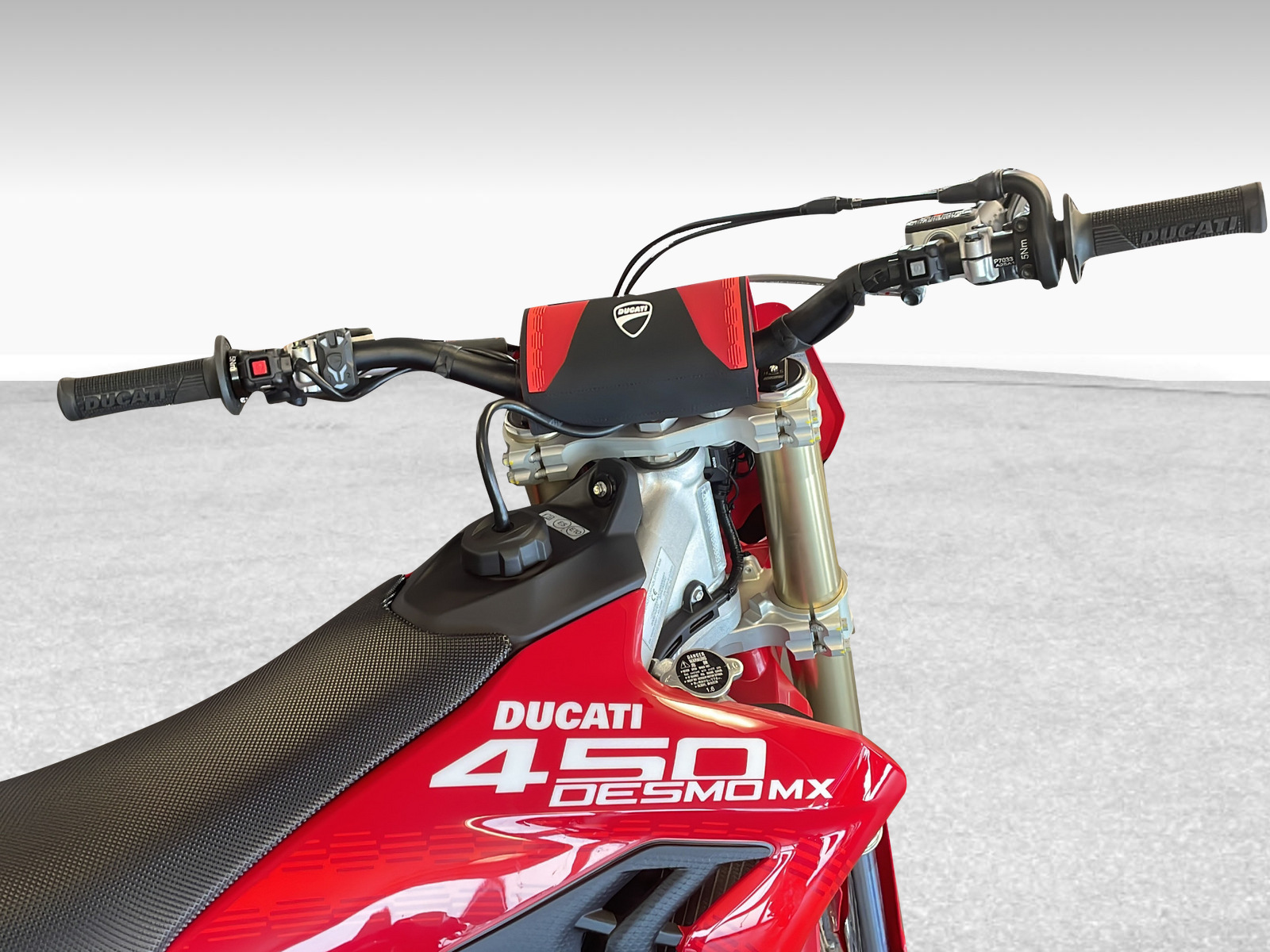 DUCATI Desmo 450 MX - 5