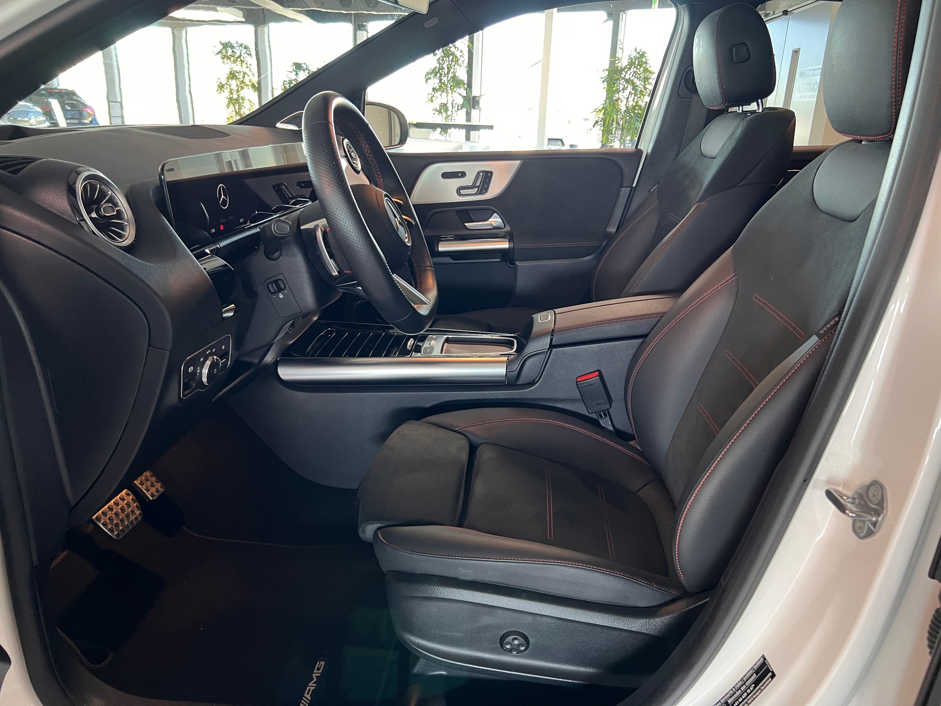 MERCEDES-BENZ B 250 e AMG Line 8G-DCT - 10