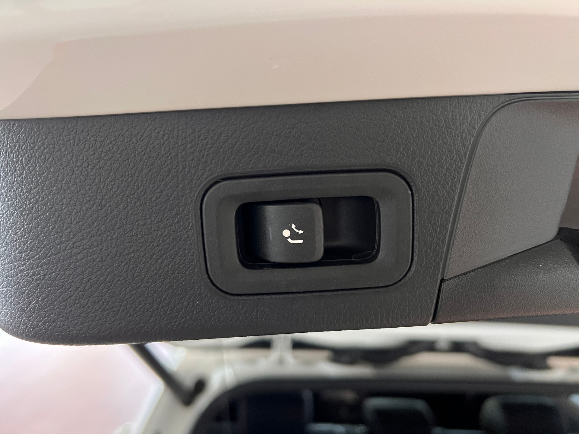 MERCEDES-BENZ B 250 e AMG Line 8G-DCT - 8