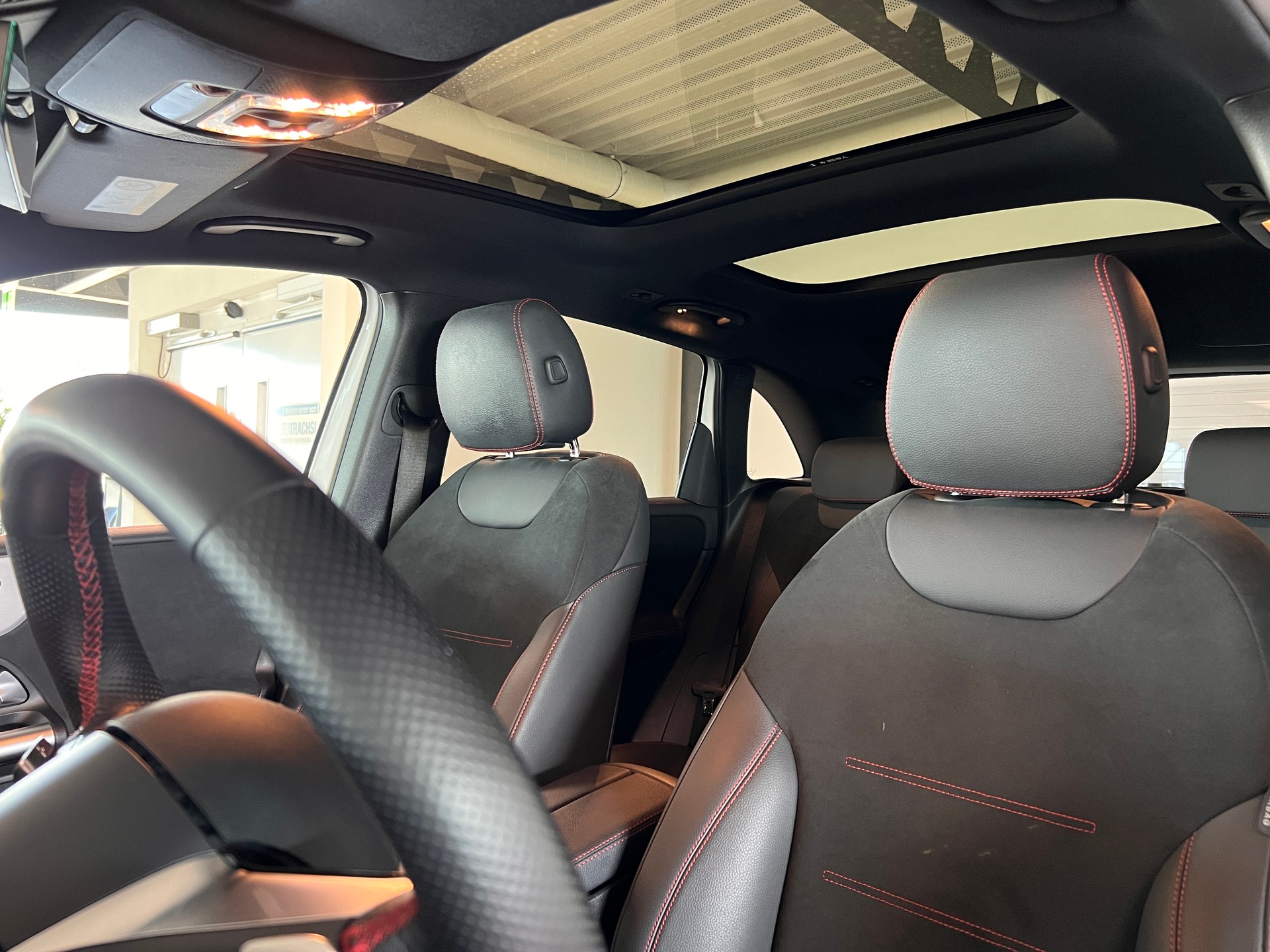 MERCEDES-BENZ B 250 e AMG Line 8G-DCT - 12