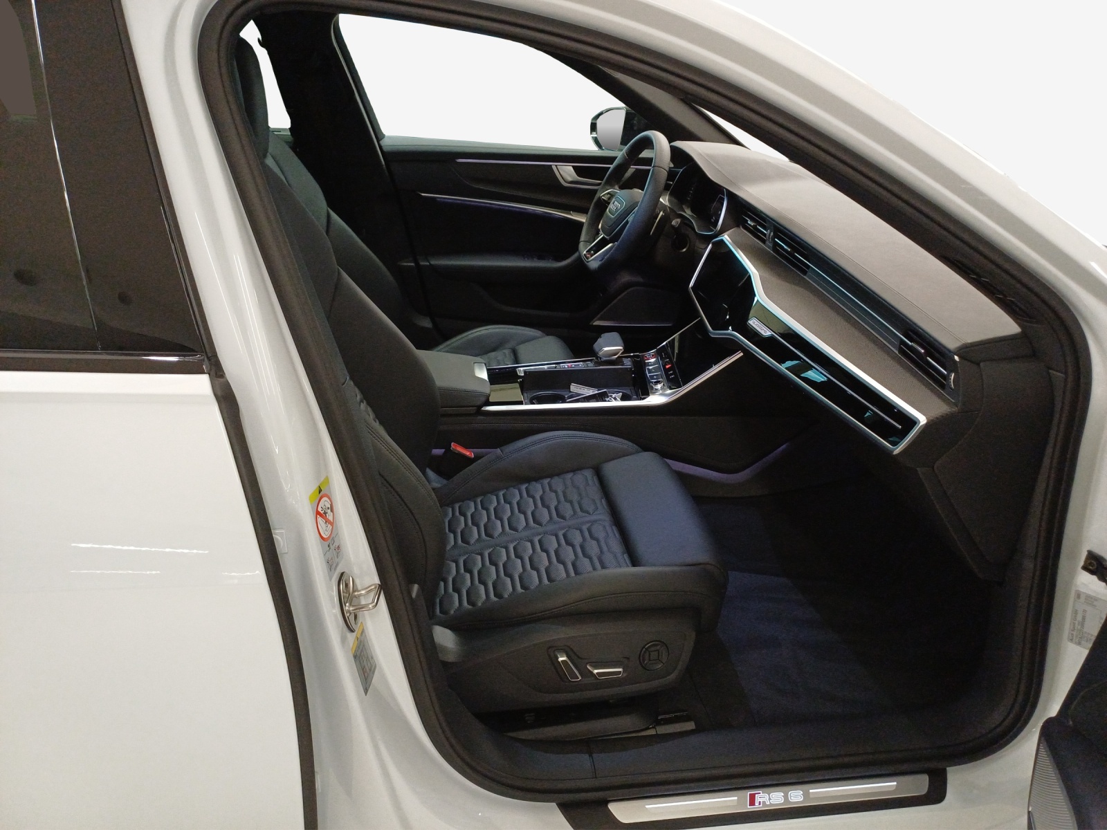 AUDI RS6 Avant 4.0 TFSI V8 quattro - 16