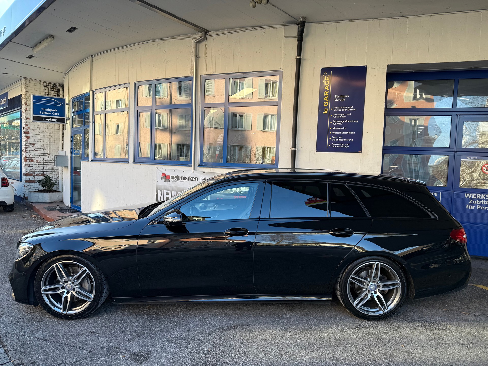 MERCEDES-BENZ E 220 d AMG Line 9G-Tronic - 4