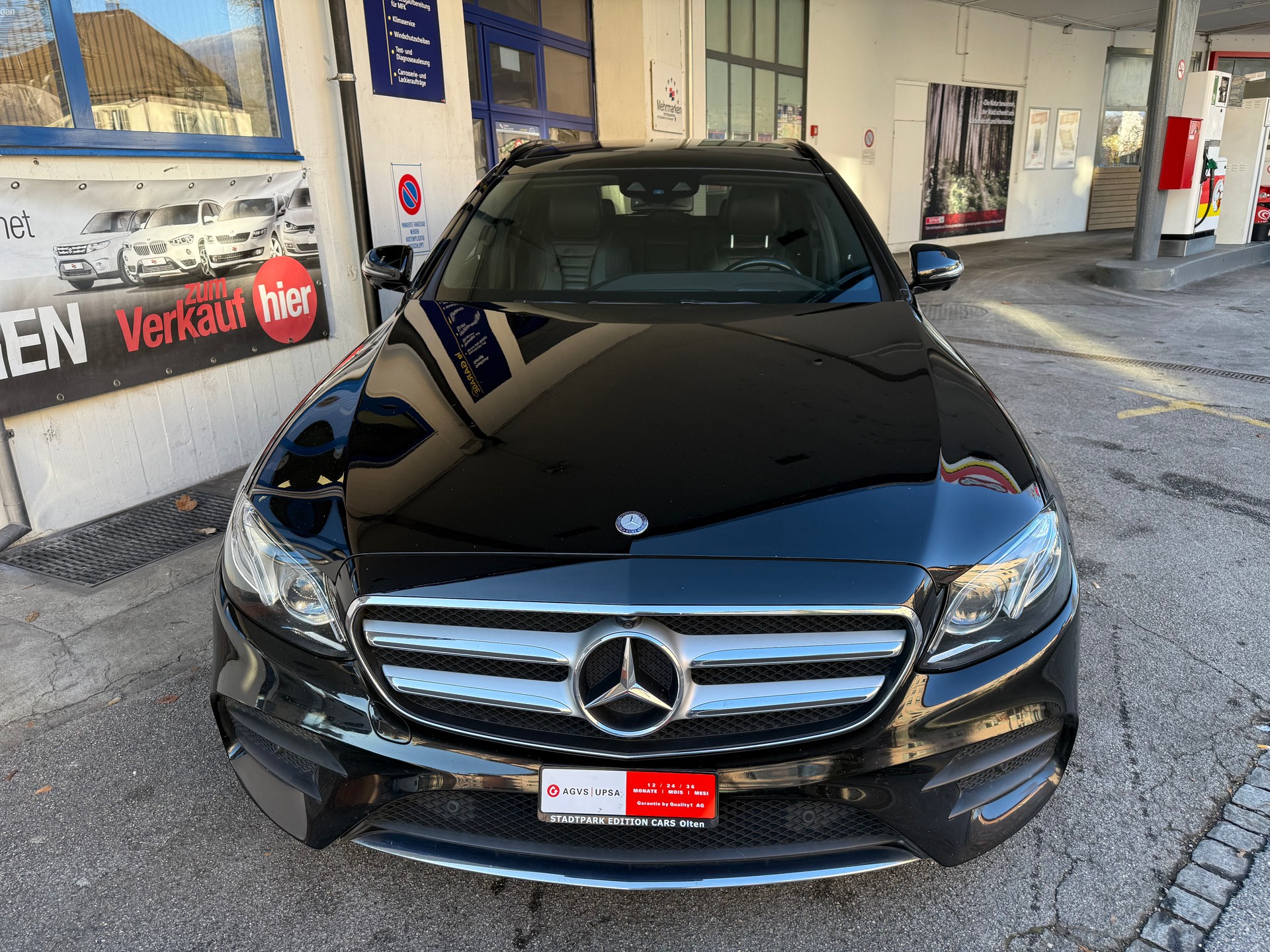 MERCEDES-BENZ E 220 d AMG Line 9G-Tronic - 3
