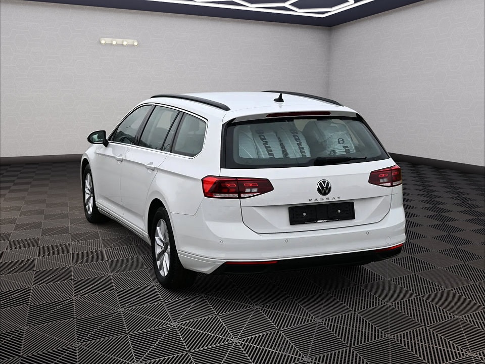 VW Passat Variant 2.0 TDI Business DSG - 4