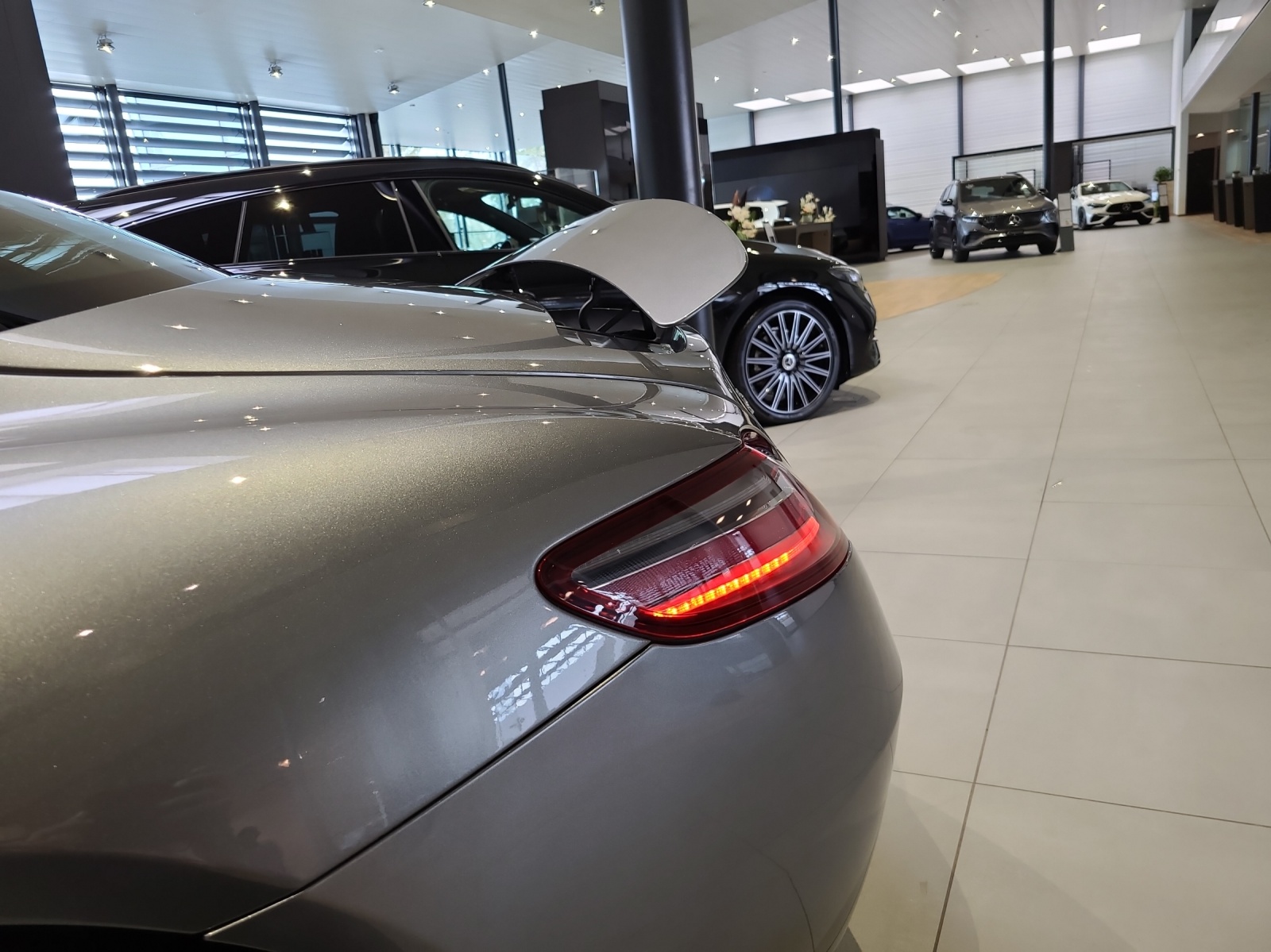 MERCEDES-BENZ SLS 63 AMG Speedshift - 11