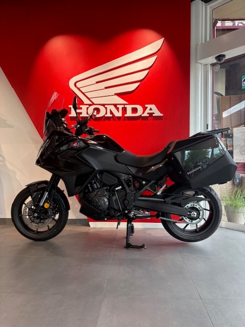HONDA NT 1100 - 6