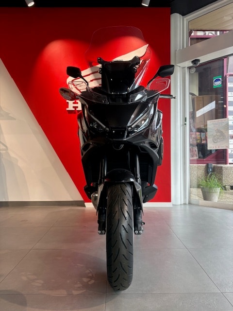 HONDA NT 1100 - 8