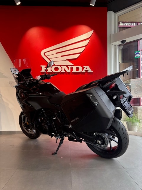 HONDA NT 1100 - 5