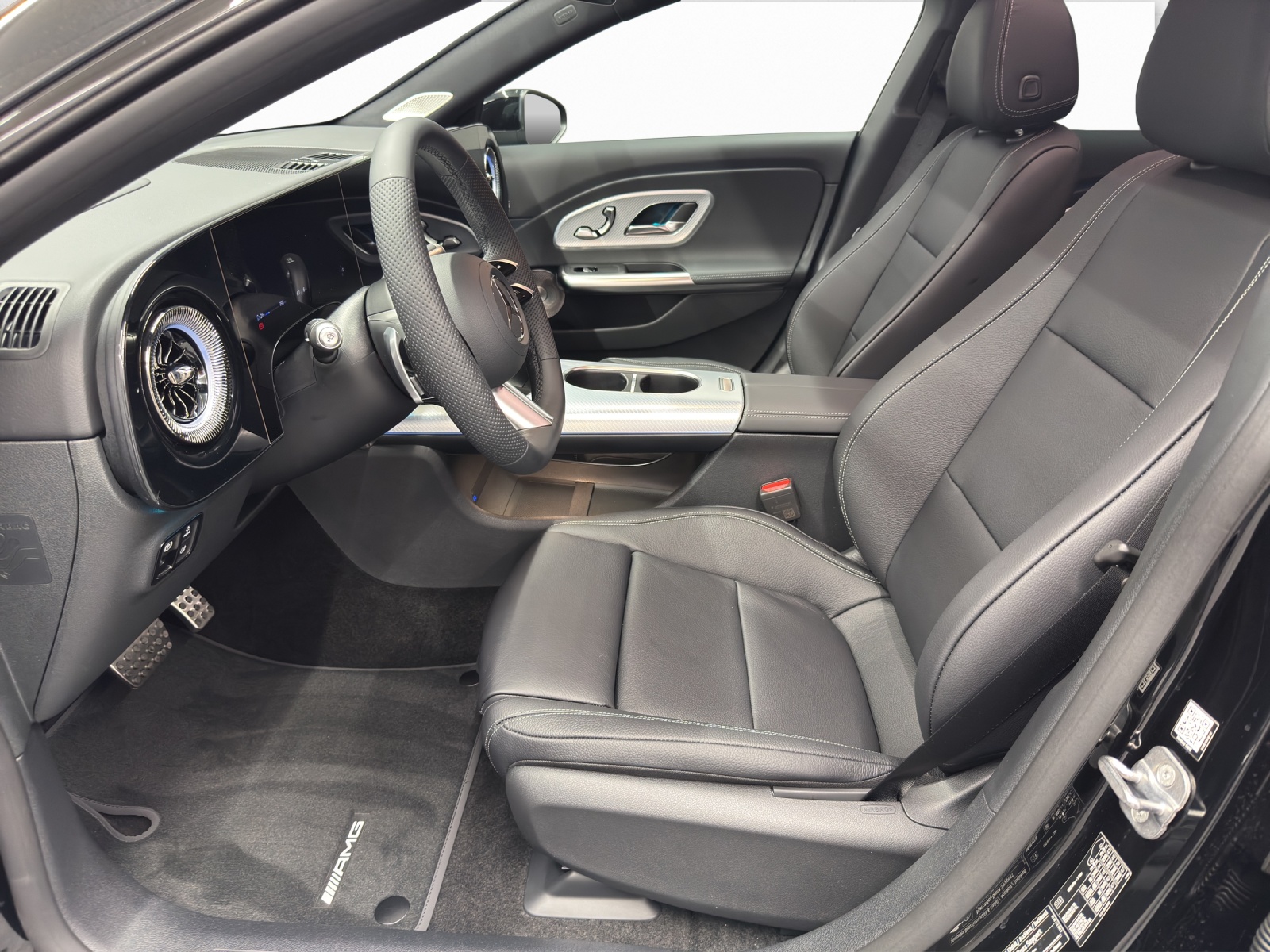 MERCEDES-BENZ CLA 350 4Matic Shooting Brake with EQ Hybrid - 7