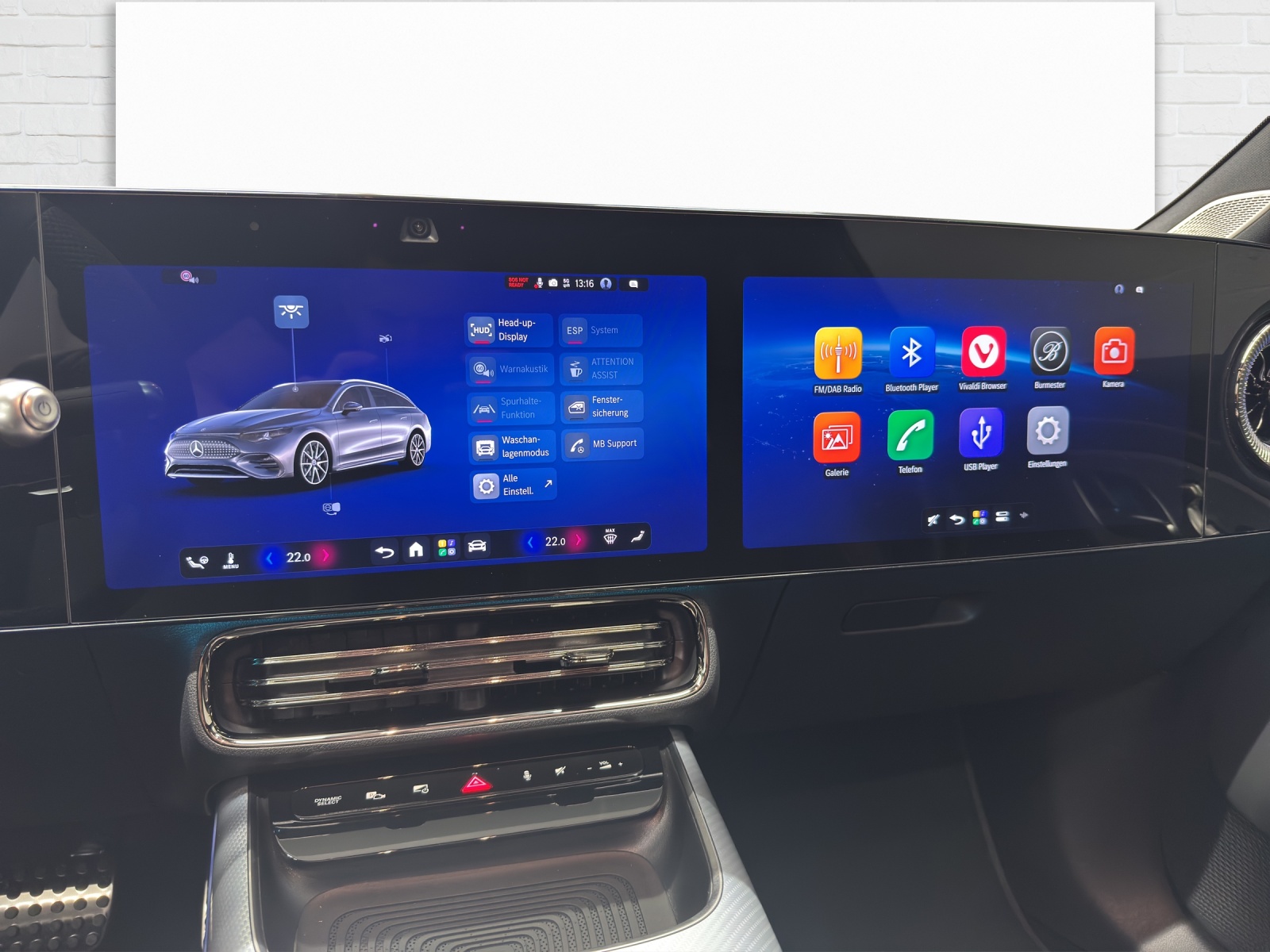 MERCEDES-BENZ CLA 350 4Matic Shooting Brake with EQ Hybrid - 9