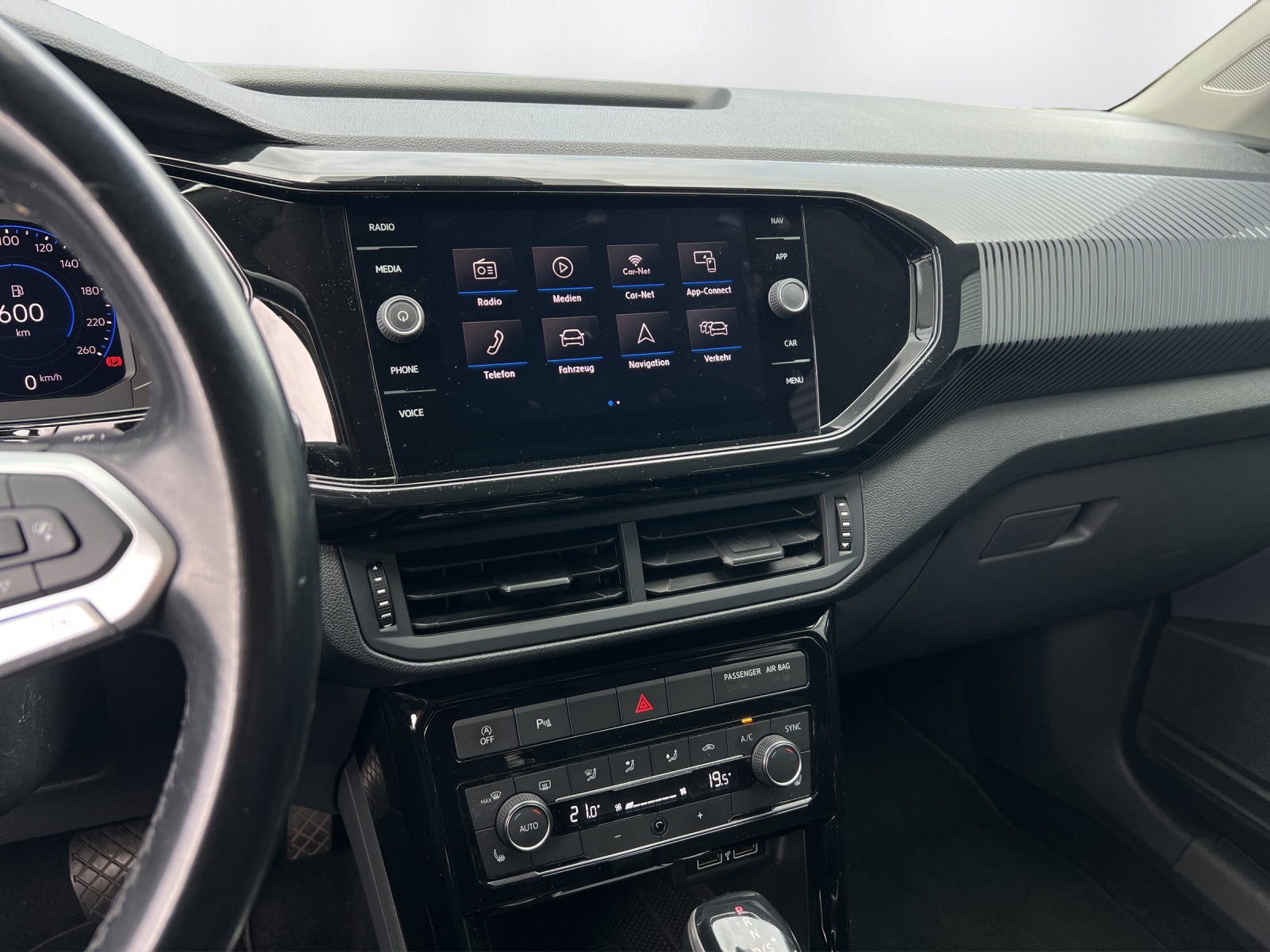 VW T-Cross 1.0 TSI Life DSG - 8