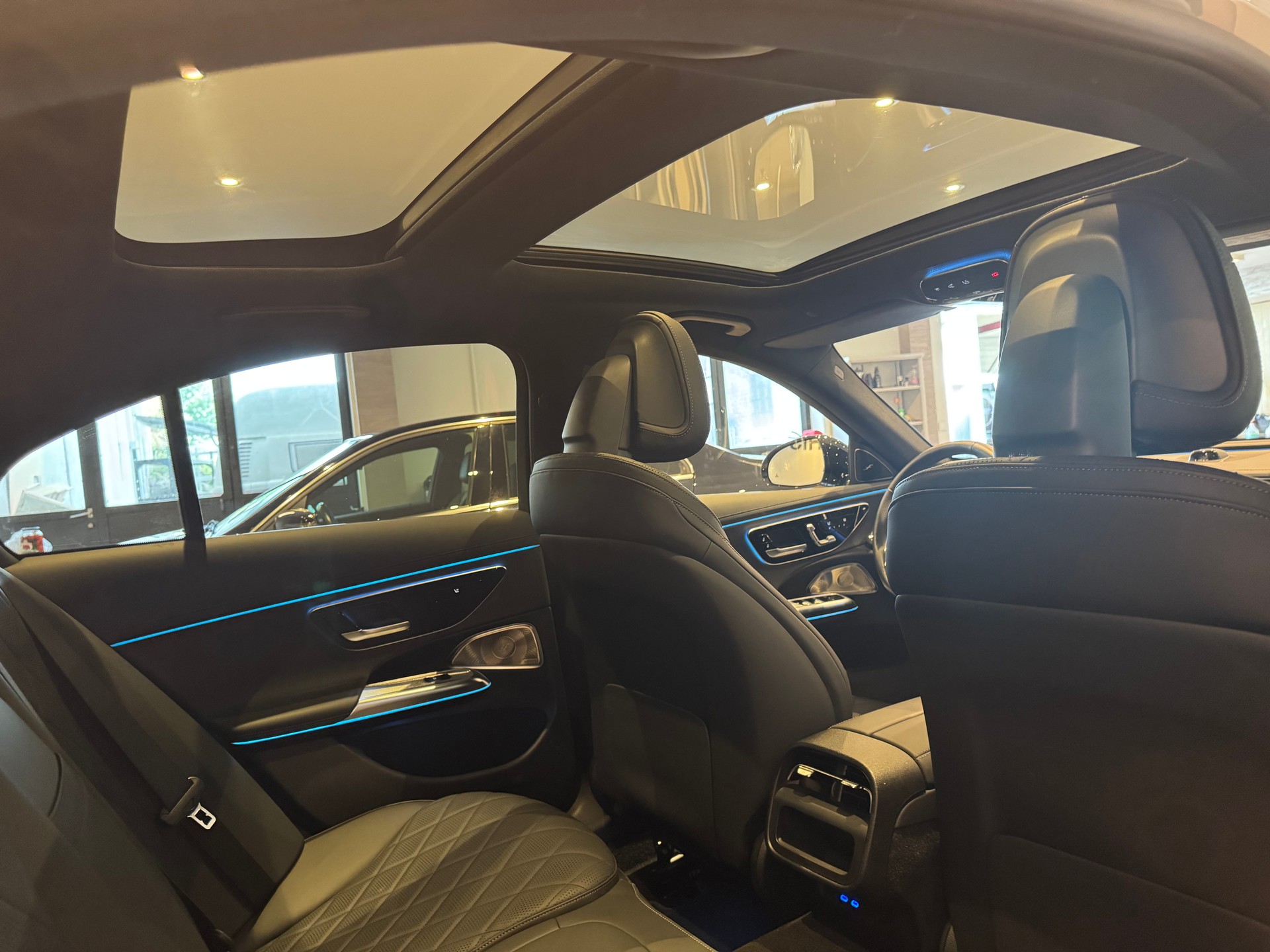 MERCEDES-BENZ E 450 AMG Line 4matic - 14