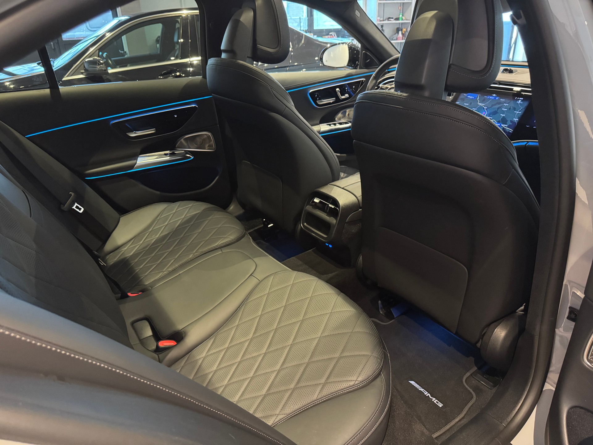 MERCEDES-BENZ E 450 AMG Line 4matic - 13