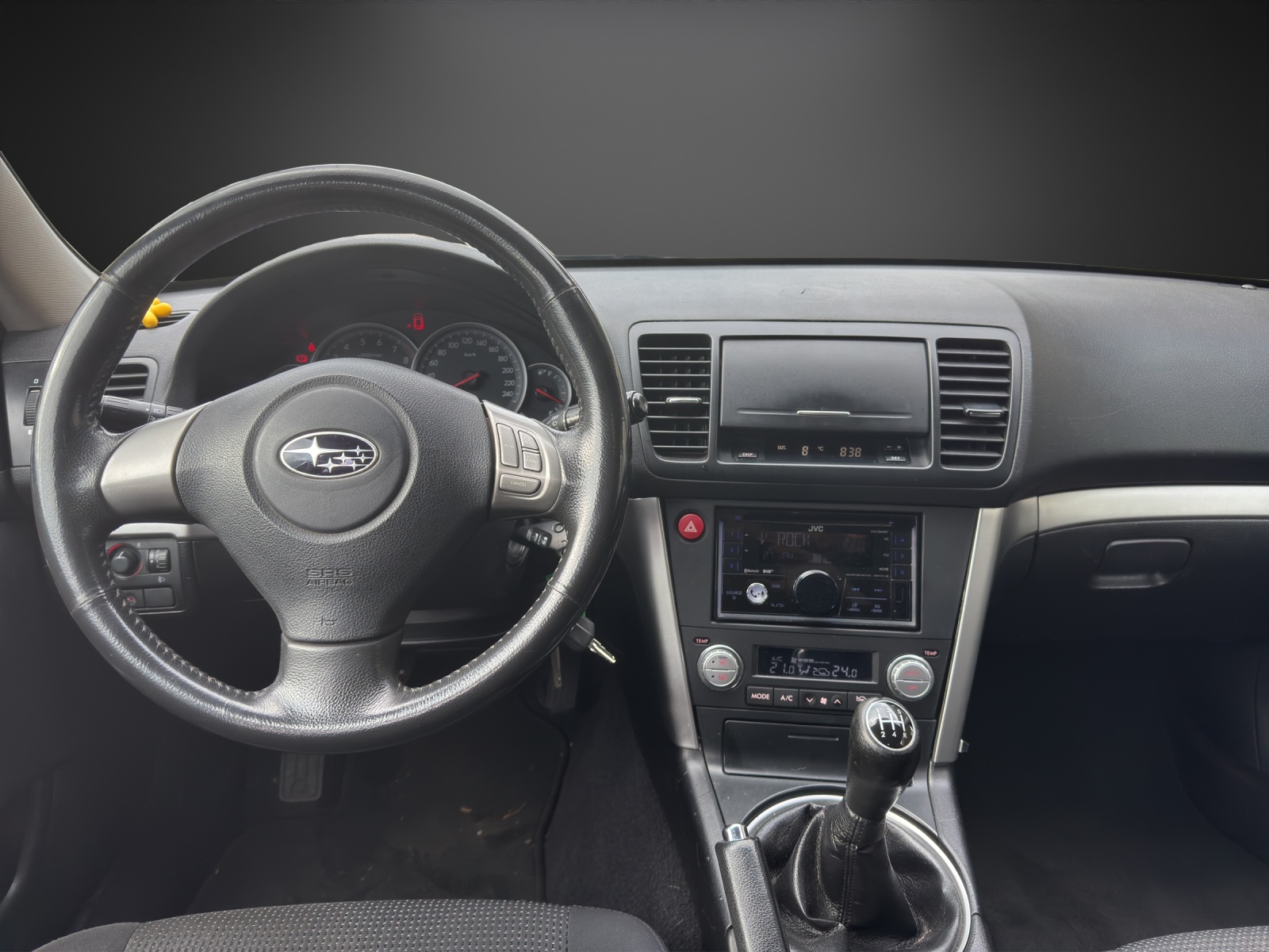 SUBARU Legacy 2.0R AWD Swiss - 10