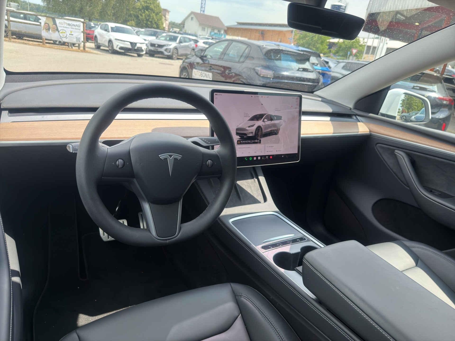 TESLA Model Y Performance D - 51