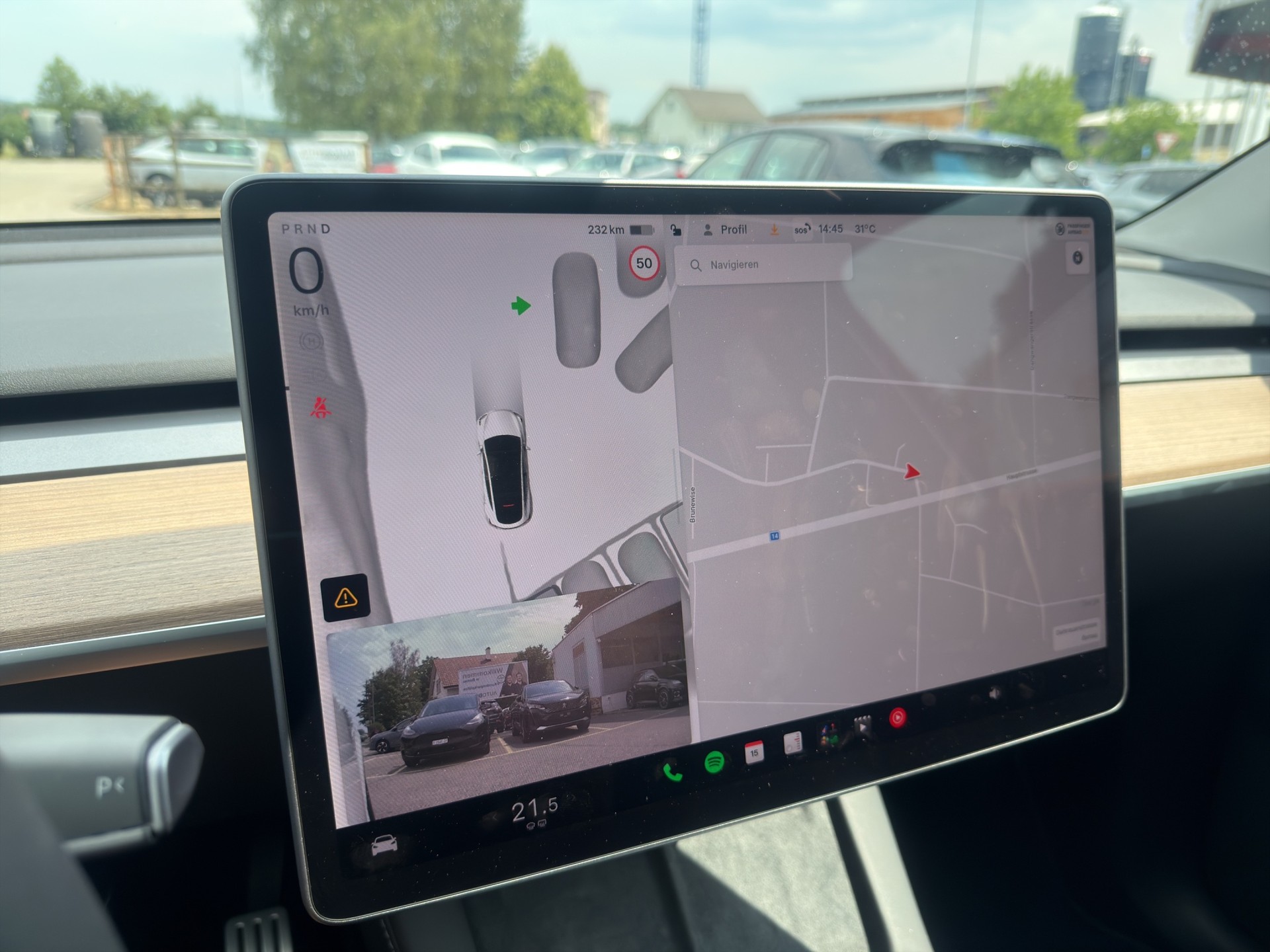 TESLA Model Y Performance D - 30