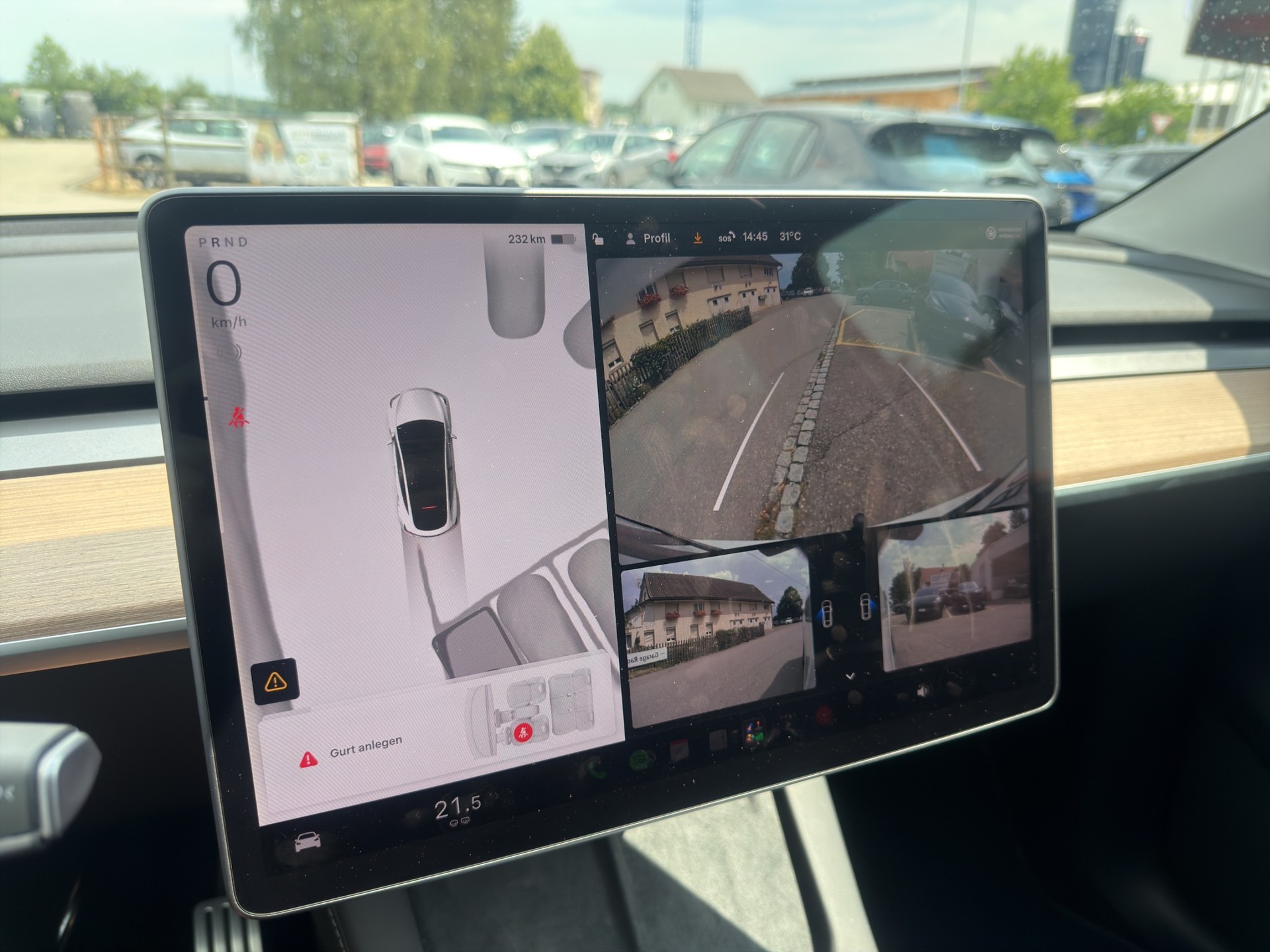 TESLA Model Y Performance D - 29