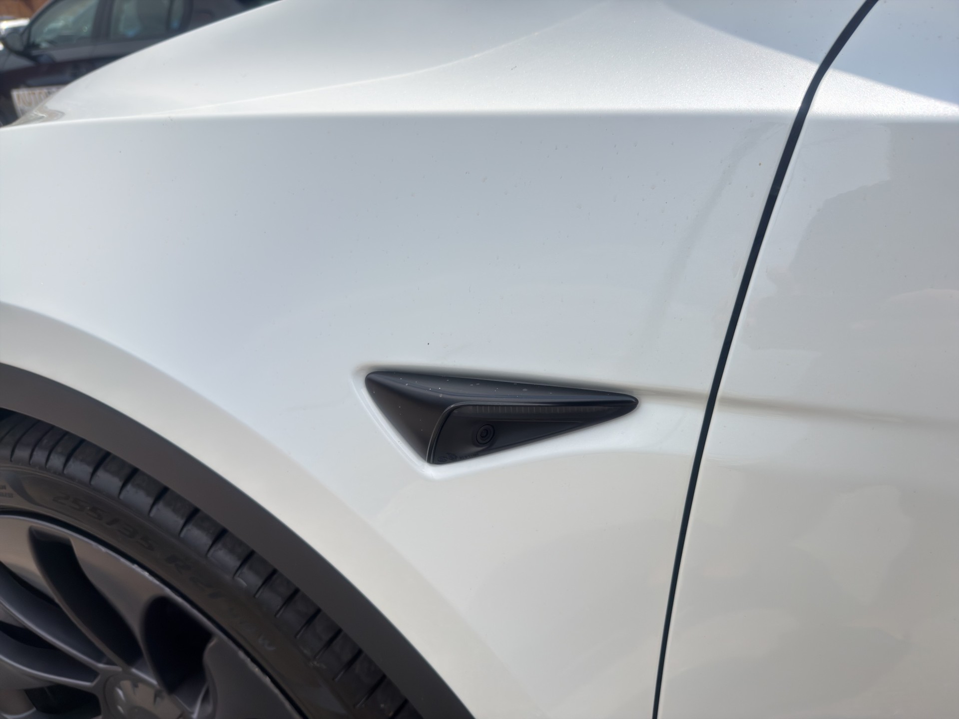 TESLA Model Y Performance D - 43