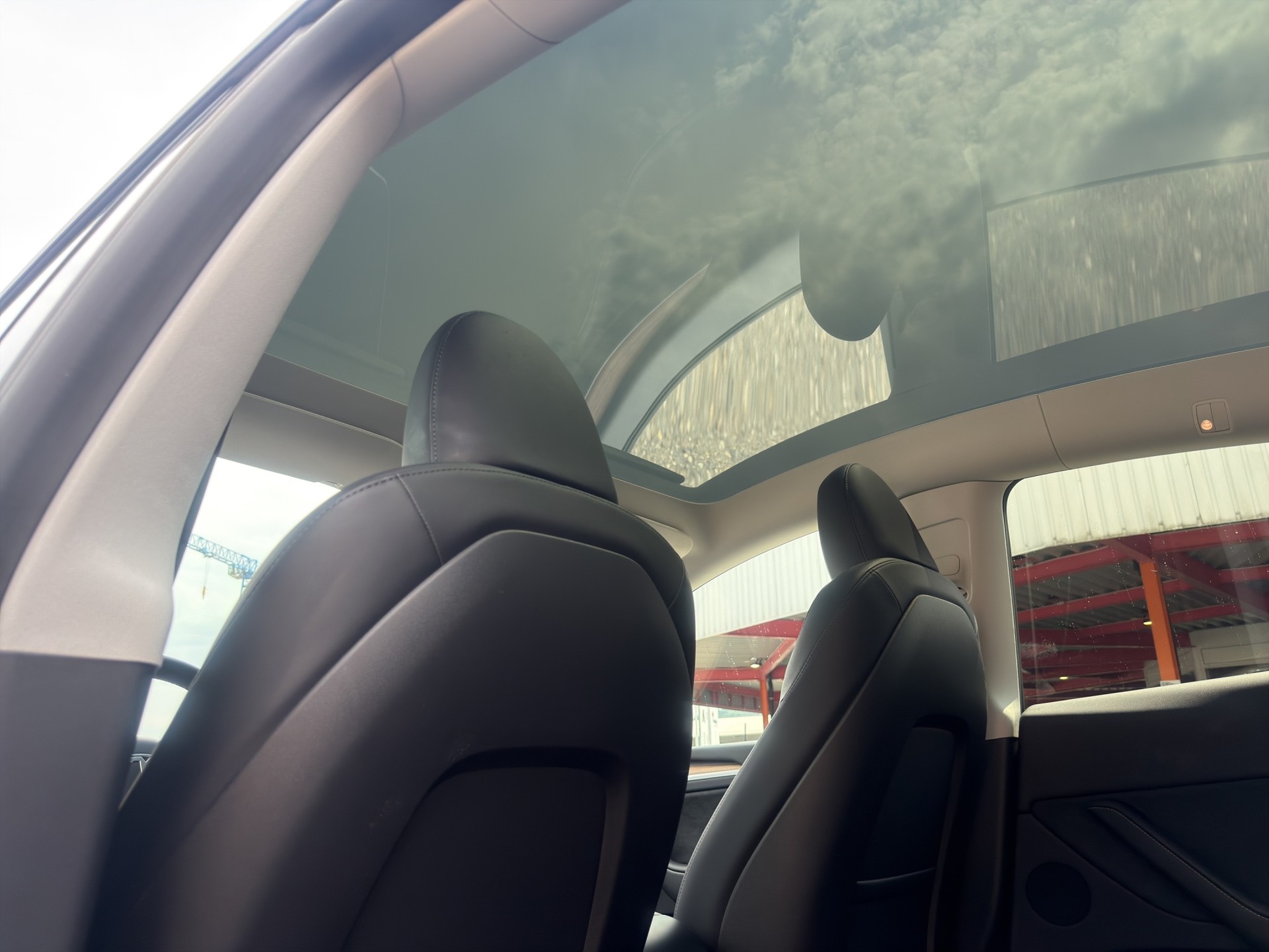 TESLA Model Y Performance D - 52