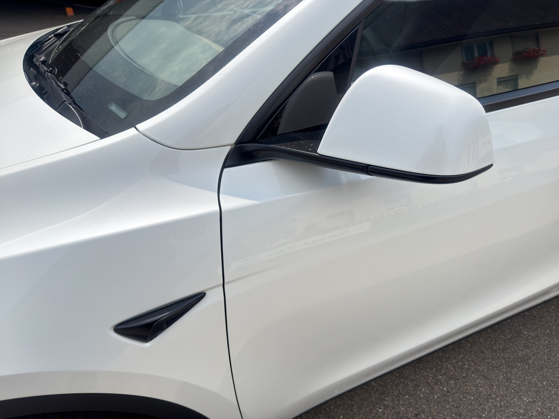 TESLA Model Y Performance D - 42