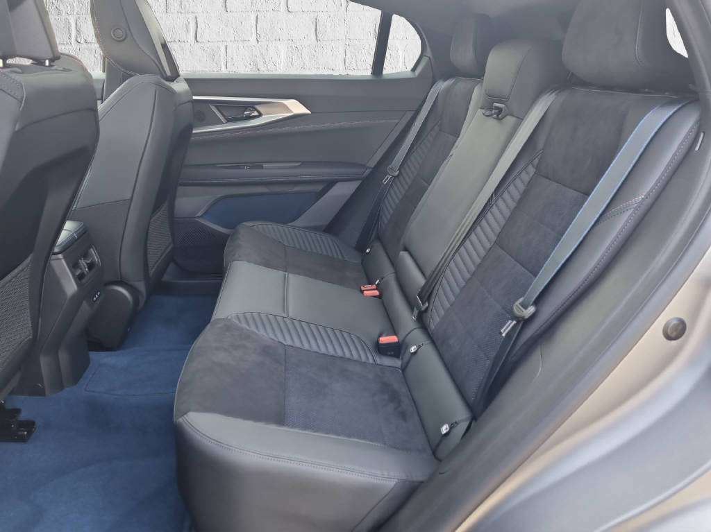 RENAULT RAFALE HYBRID E-TECH Atelier Alpine hyper hybrid E-Tech 4x4 300PS plug-in - 12