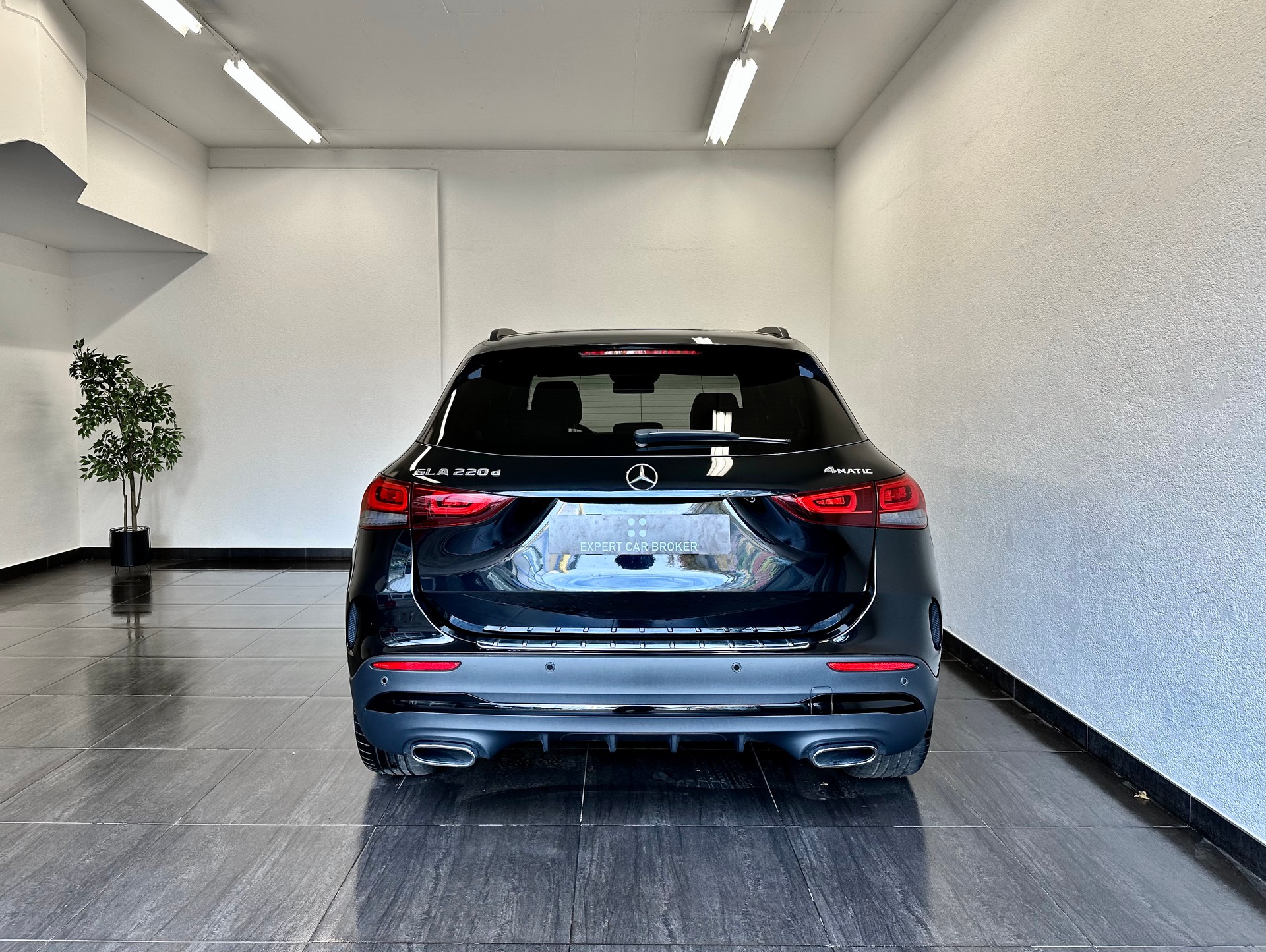 MERCEDES-BENZ GLA 220d 4Matic AMG Line 8G-DCT - 11