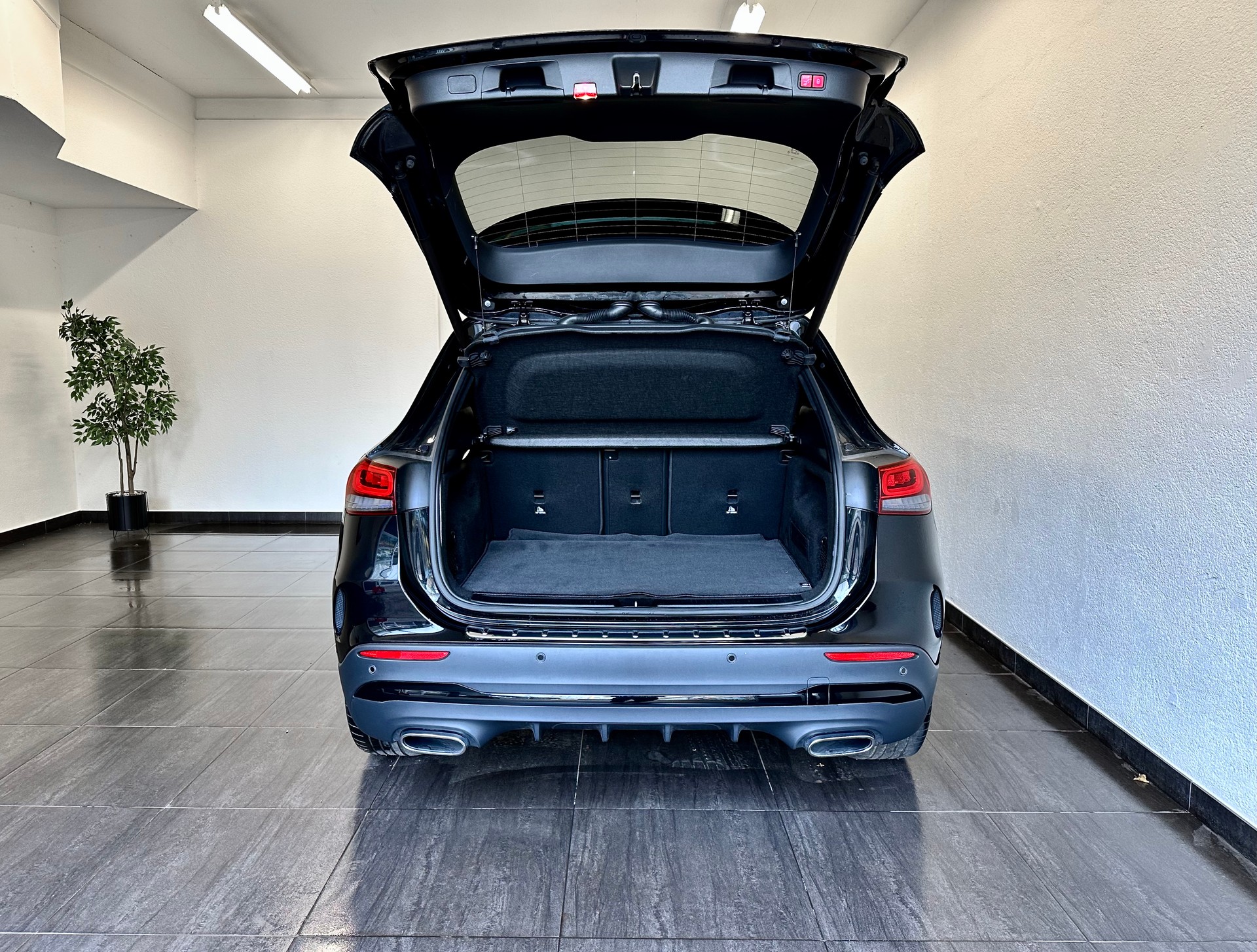MERCEDES-BENZ GLA 220d 4Matic AMG Line 8G-DCT - 12