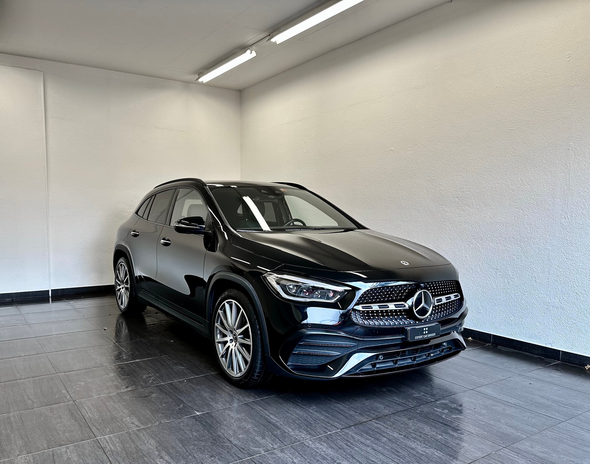 MERCEDES-BENZ GLA 220d 4Matic AMG Line 8G-DCT - 2