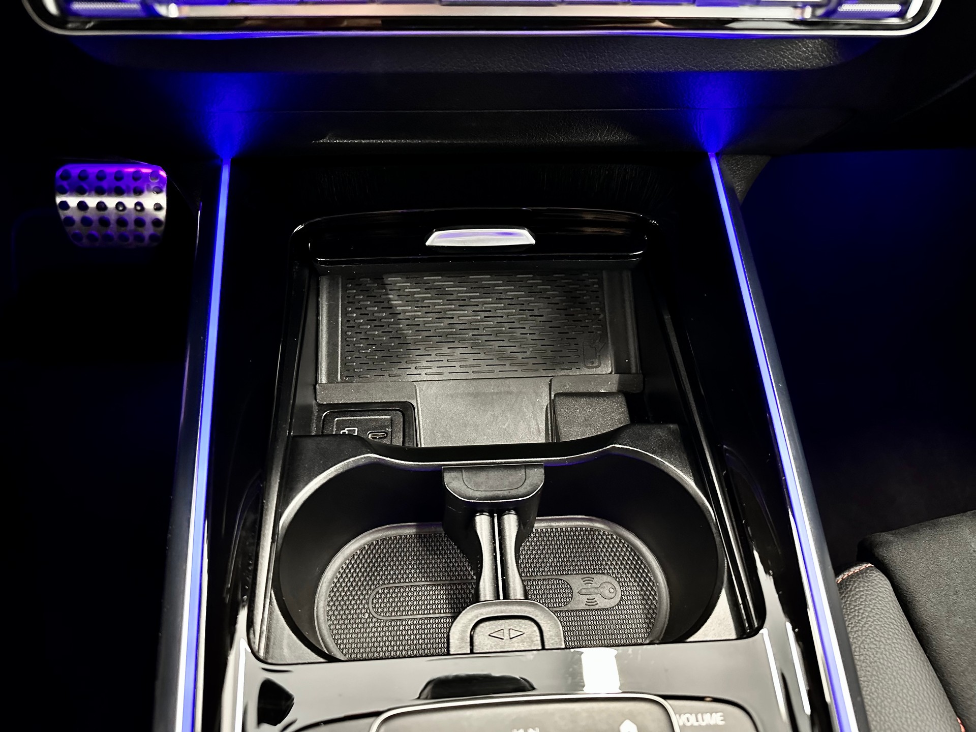 MERCEDES-BENZ GLA 220d 4Matic AMG Line 8G-DCT - 27