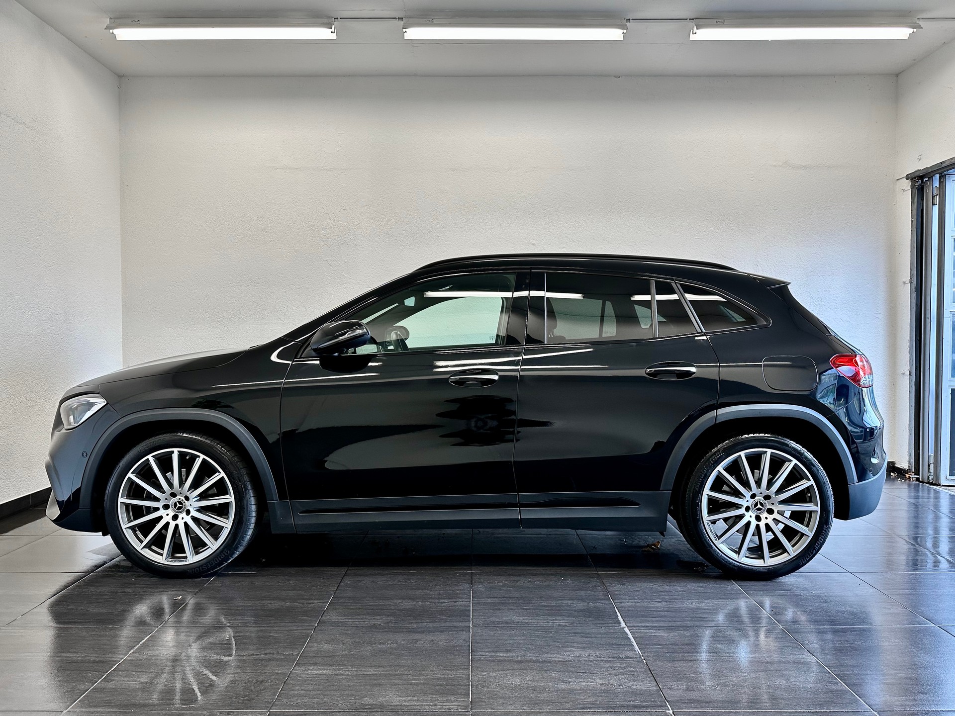 MERCEDES-BENZ GLA 220d 4Matic AMG Line 8G-DCT - 7