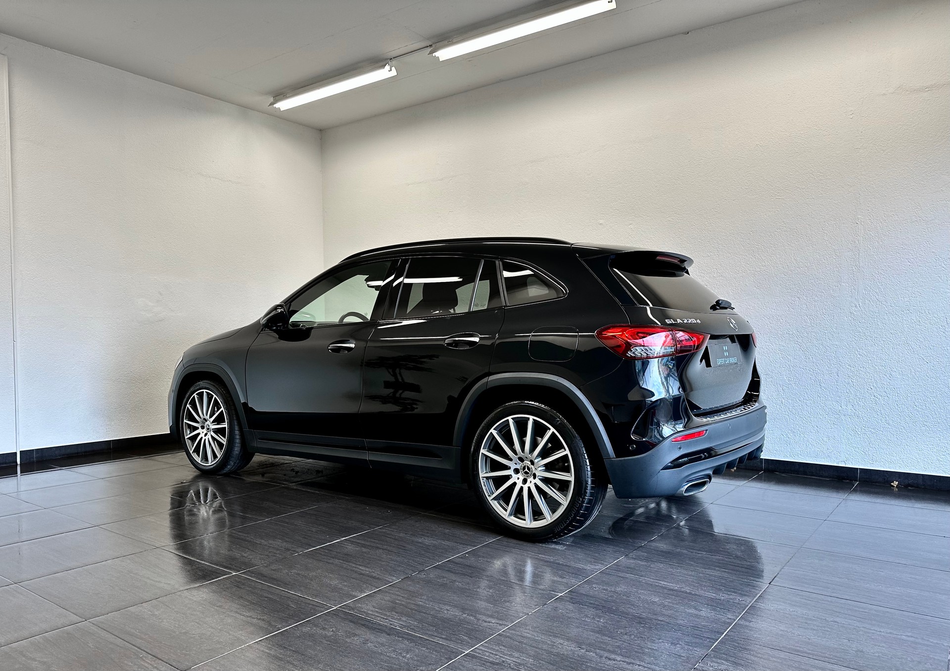 MERCEDES-BENZ GLA 220d 4Matic AMG Line 8G-DCT - 8