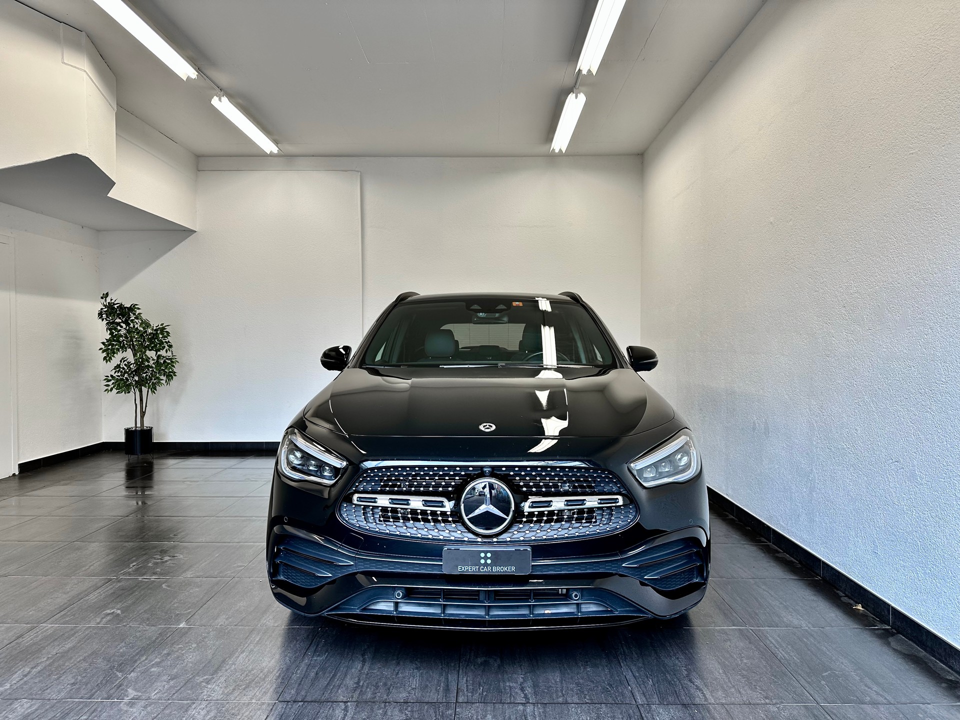 MERCEDES-BENZ GLA 220d 4Matic AMG Line 8G-DCT - 4