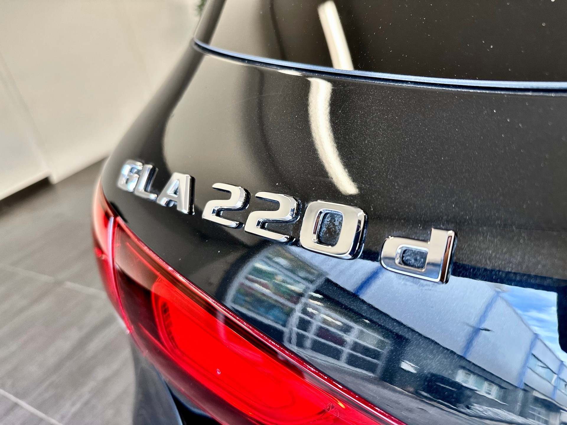 MERCEDES-BENZ GLA 220d 4Matic AMG Line 8G-DCT - 14