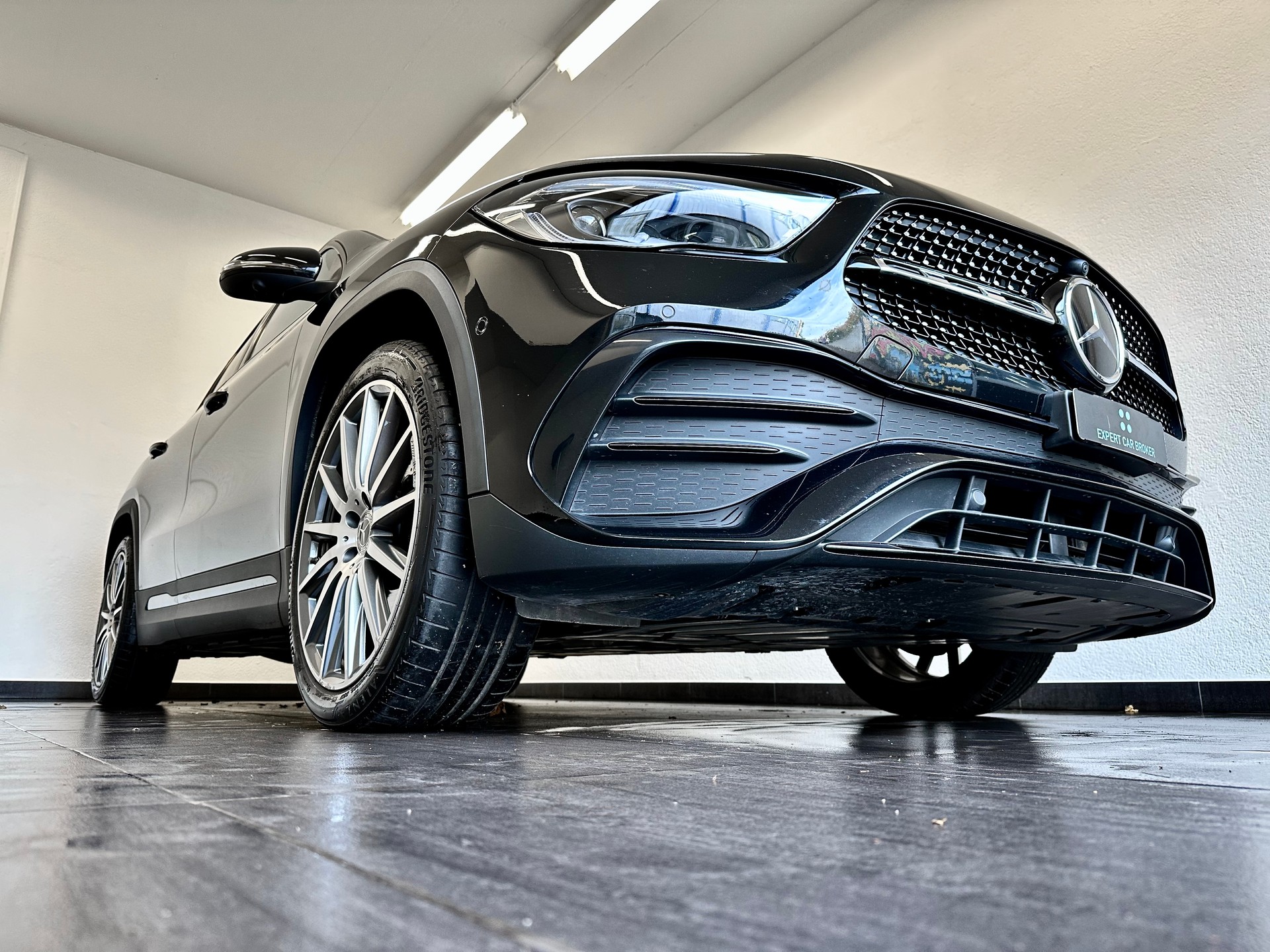 MERCEDES-BENZ GLA 220d 4Matic AMG Line 8G-DCT - 3