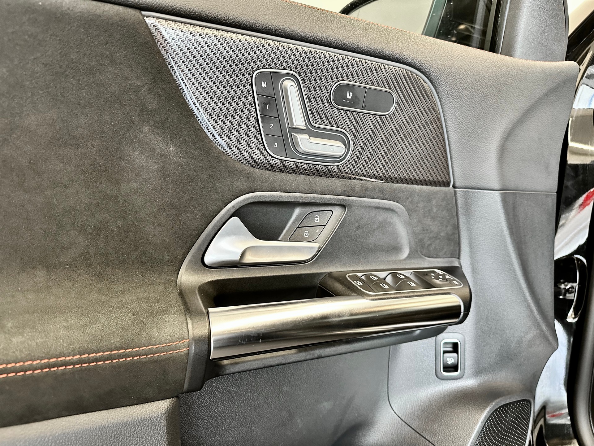 MERCEDES-BENZ GLA 220d 4Matic AMG Line 8G-DCT - 21